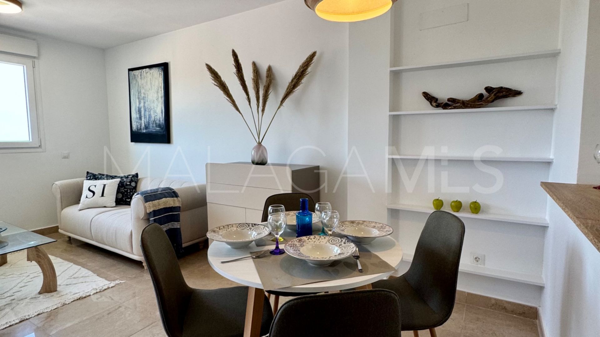 For sale 2 bedrooms apartment in La Duquesa