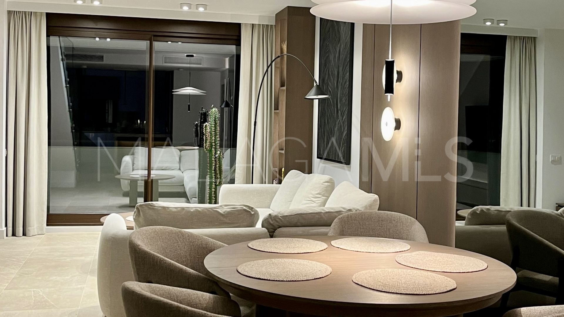 For sale duplex penthouse with 3 bedrooms in Las Mesas