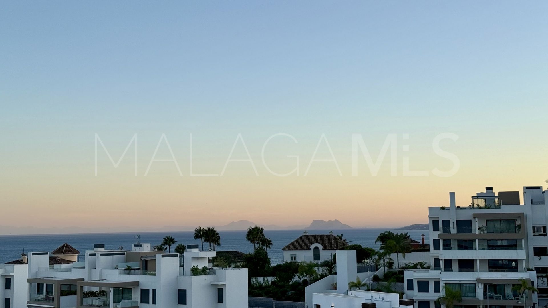 For sale duplex penthouse with 3 bedrooms in Las Mesas