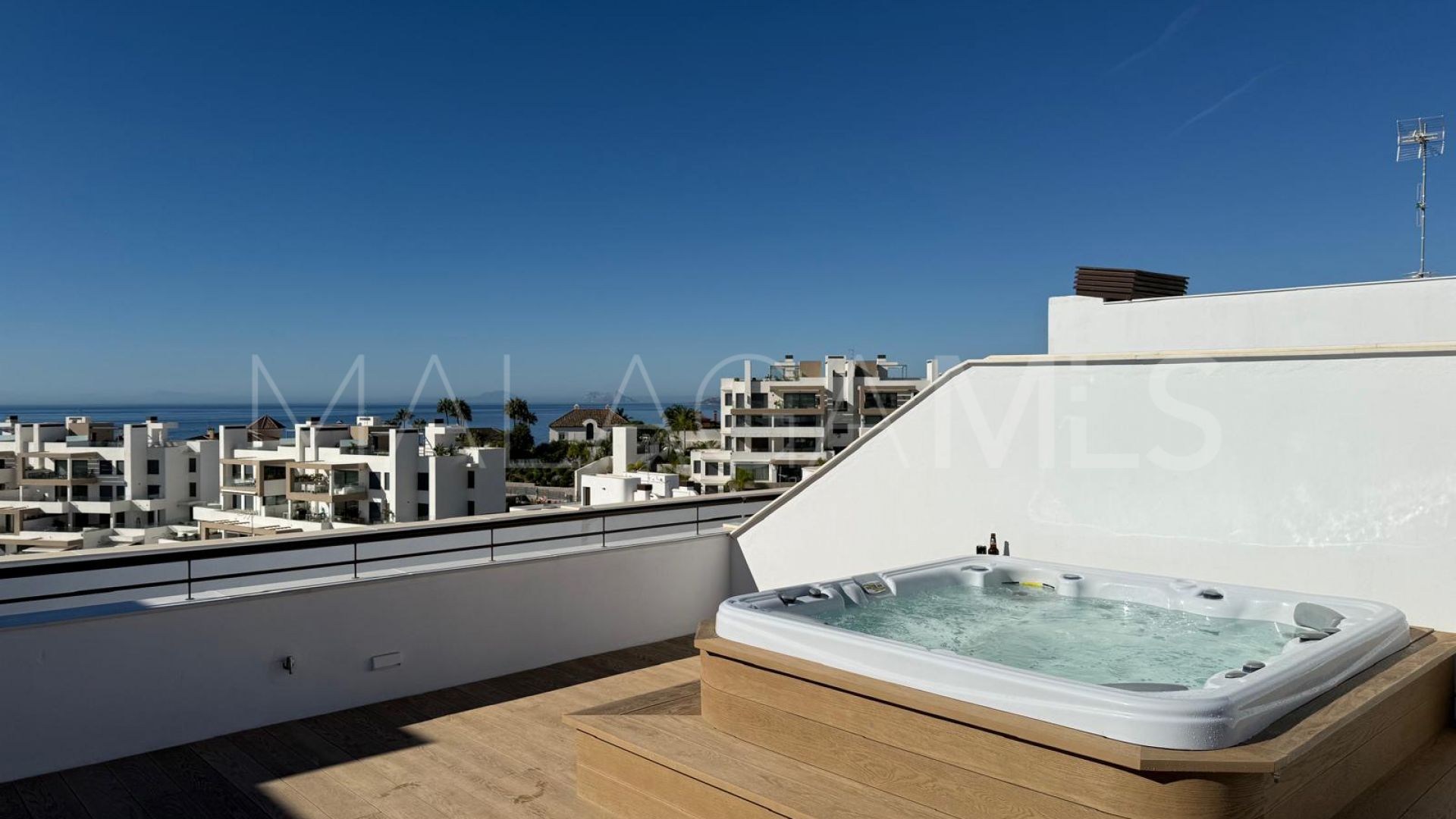 For sale duplex penthouse with 3 bedrooms in Las Mesas