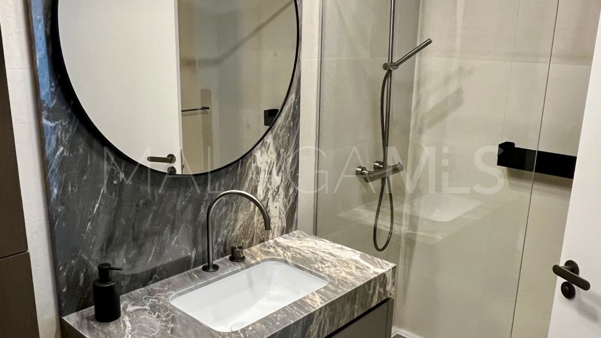 For sale duplex penthouse with 3 bedrooms in Las Mesas