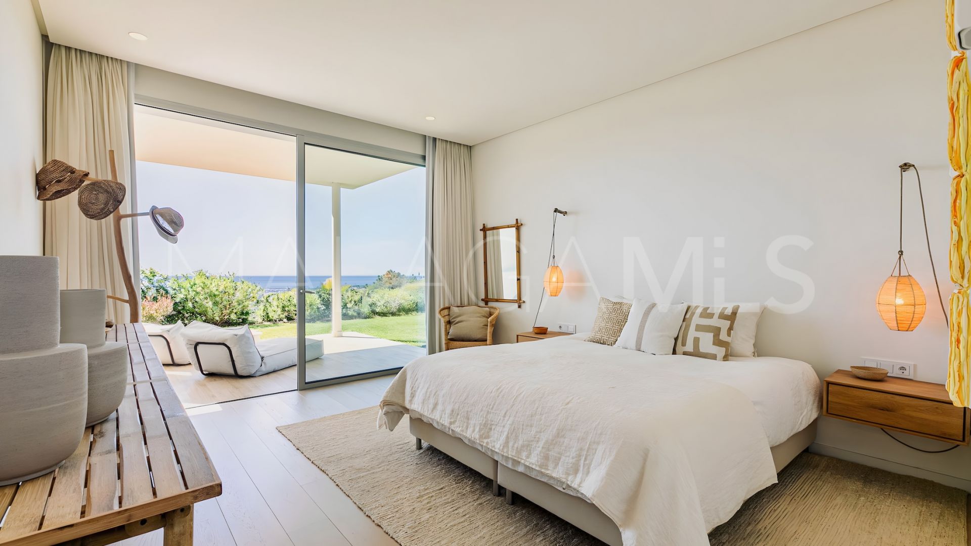 Ground floor duplex for sale in Marbella Club Hills