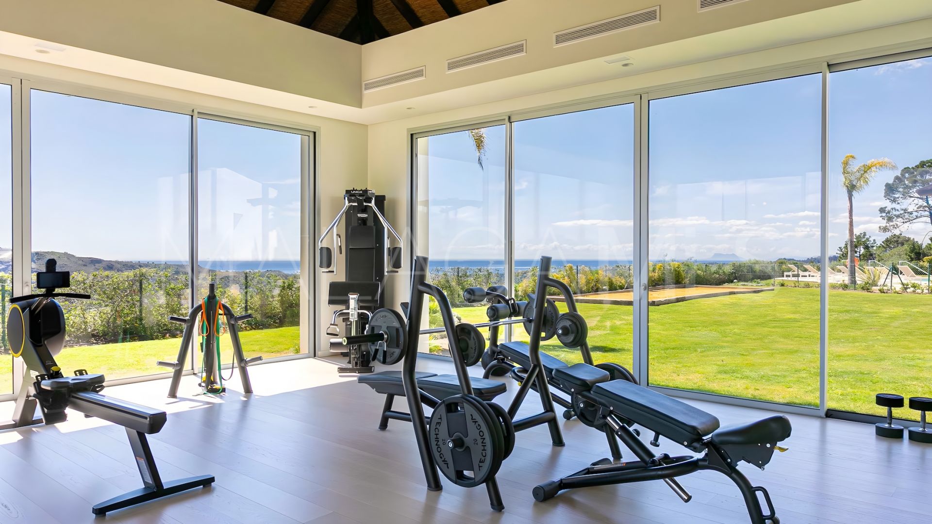 Ground floor duplex for sale in Marbella Club Hills