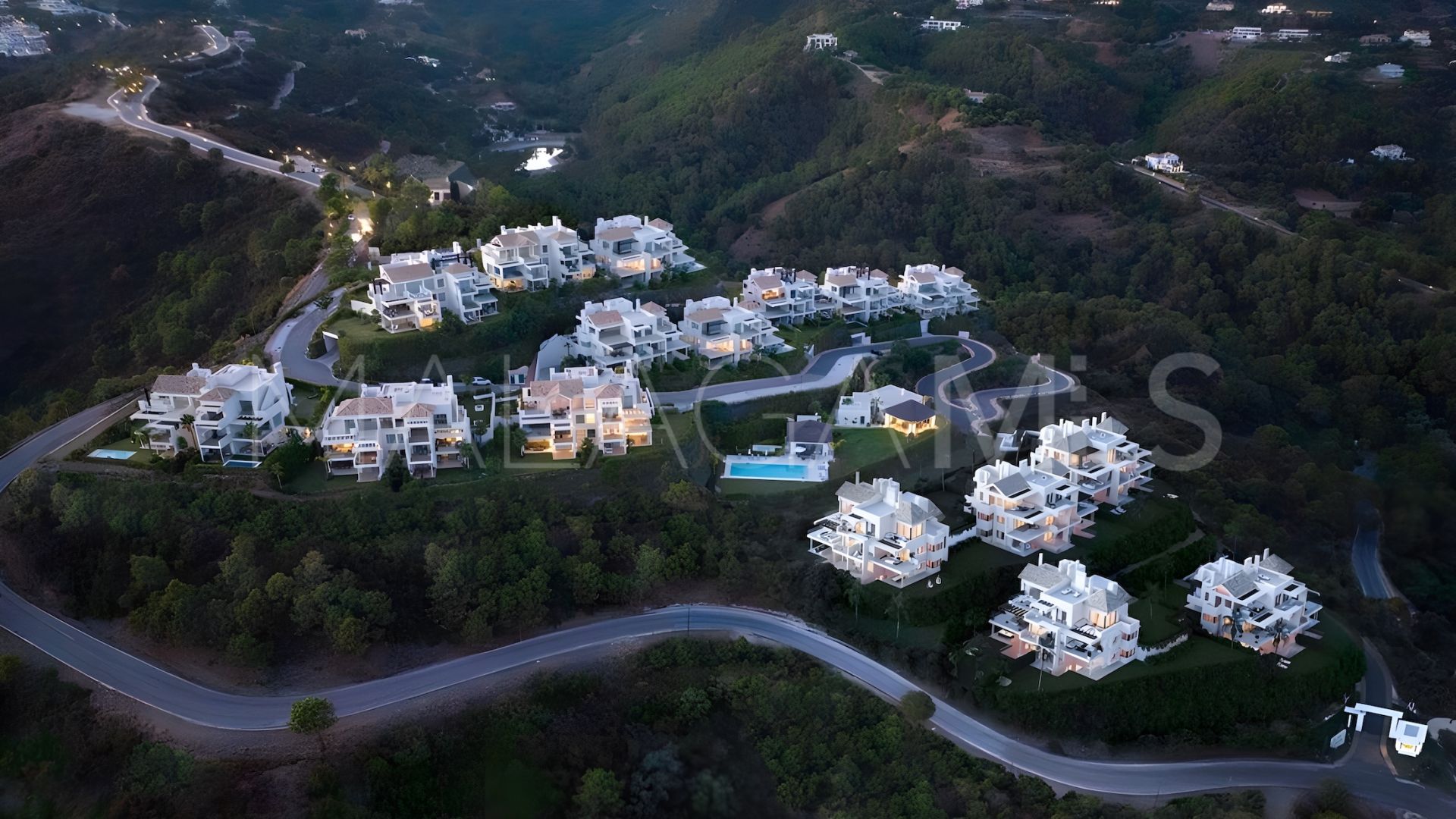 Ground floor duplex for sale in Marbella Club Hills