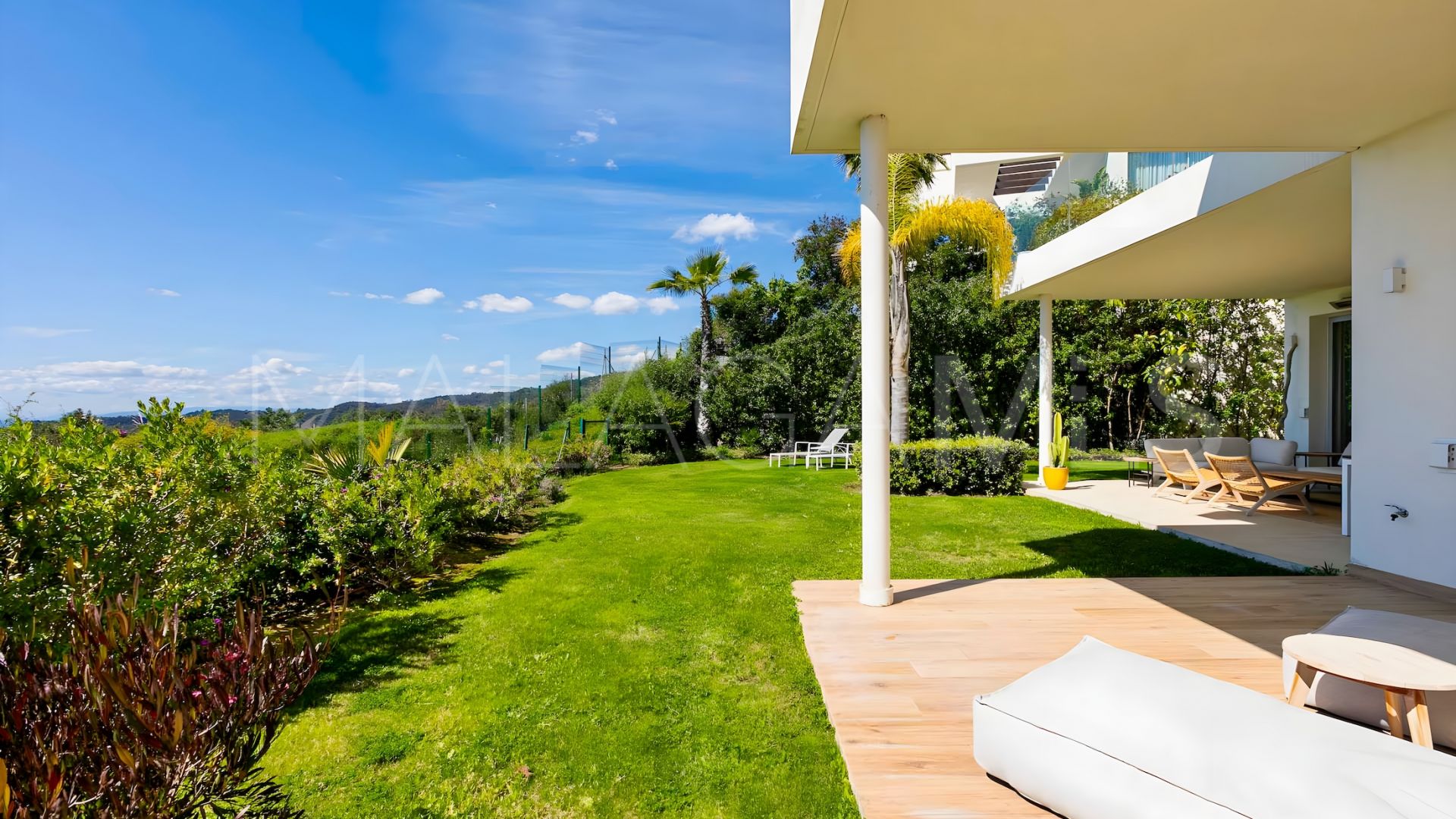 Ground floor duplex for sale in Marbella Club Hills