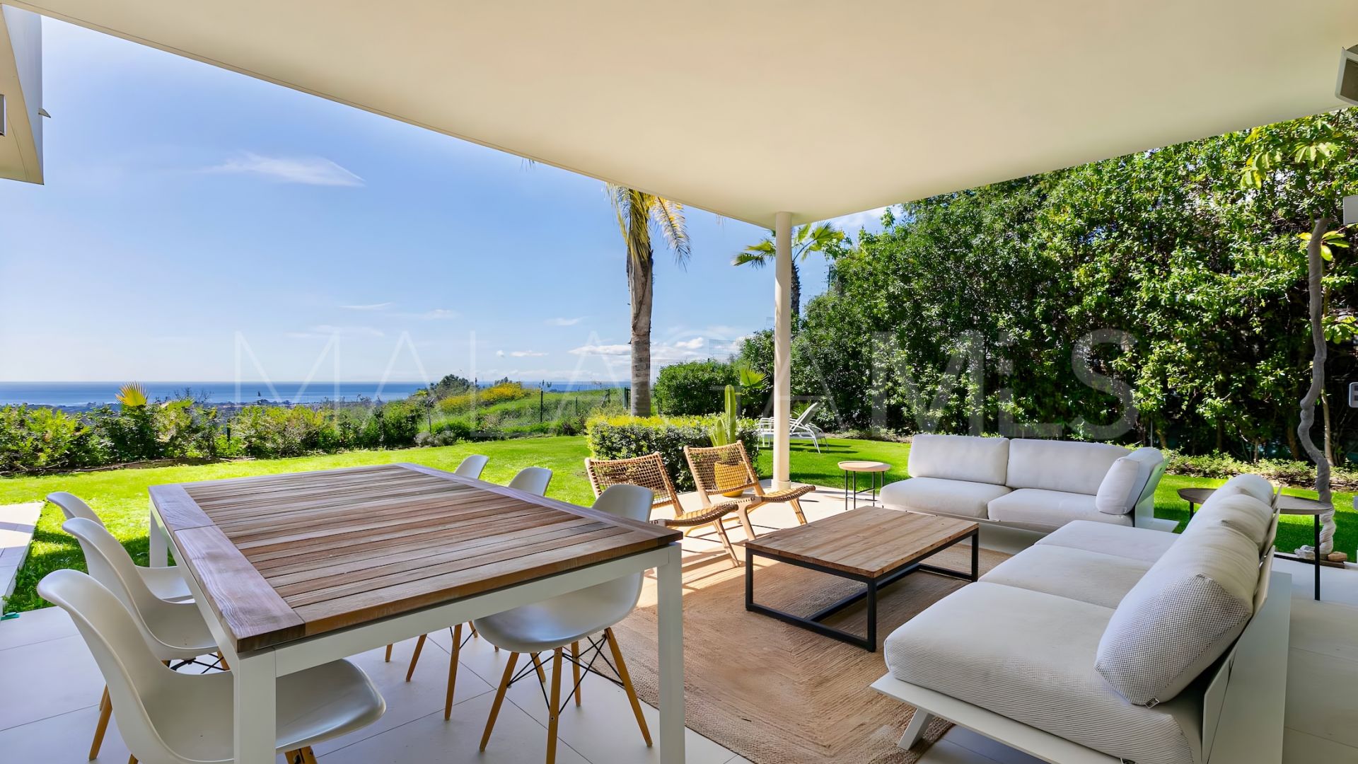 Ground floor duplex for sale in Marbella Club Hills