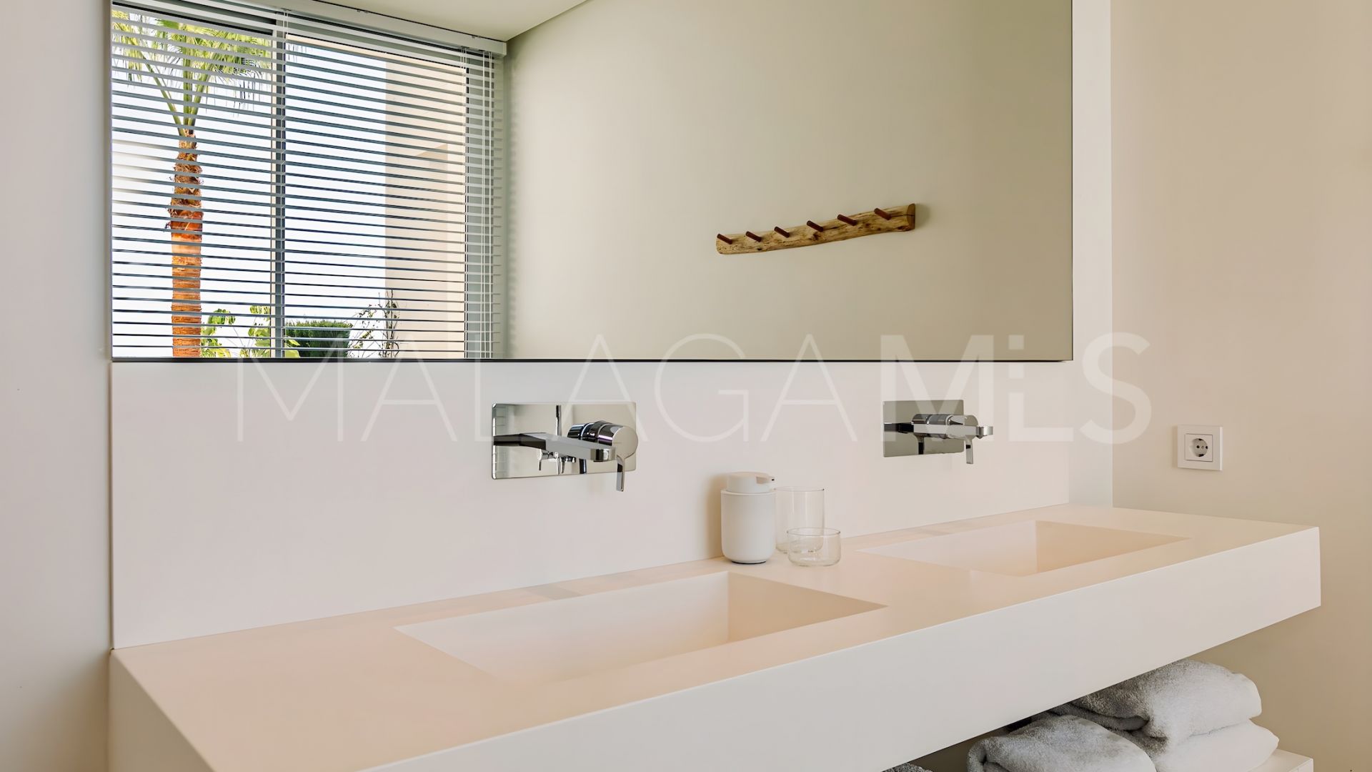 Ground floor duplex for sale in Marbella Club Hills