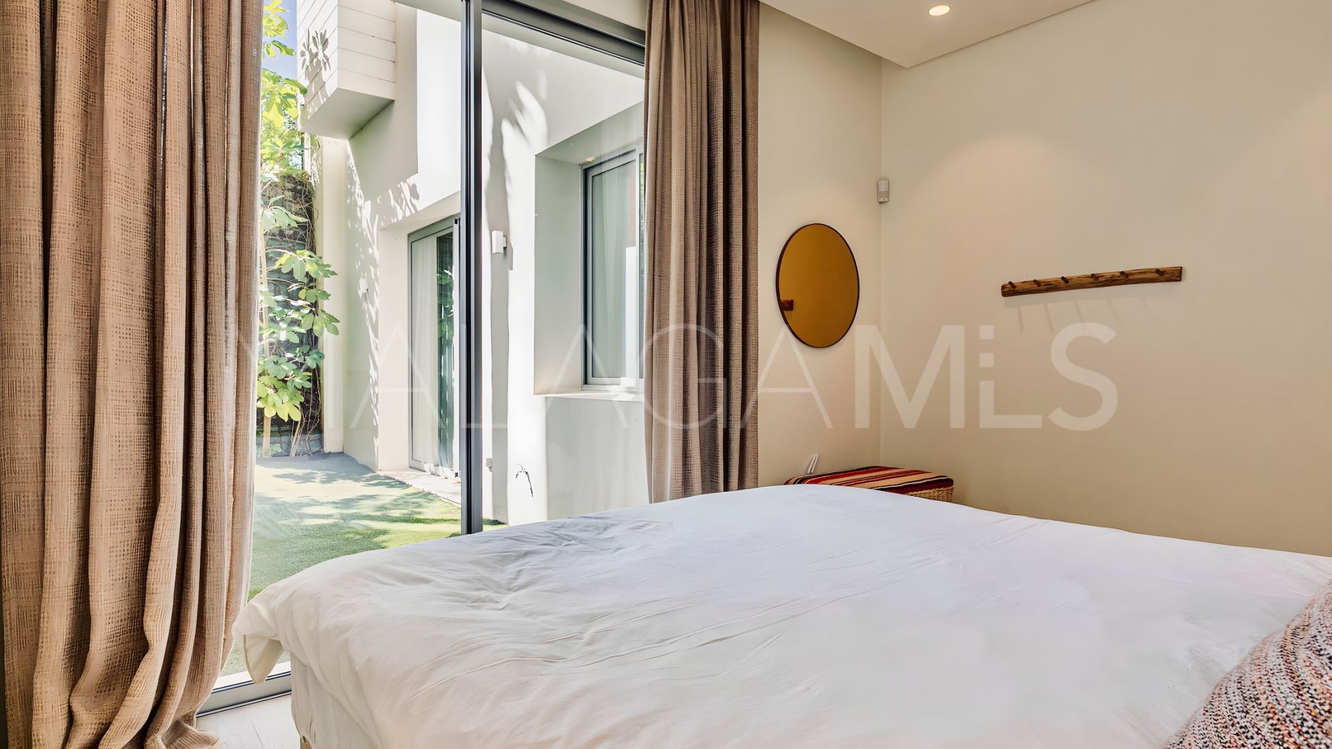 Ground floor duplex for sale in Marbella Club Hills