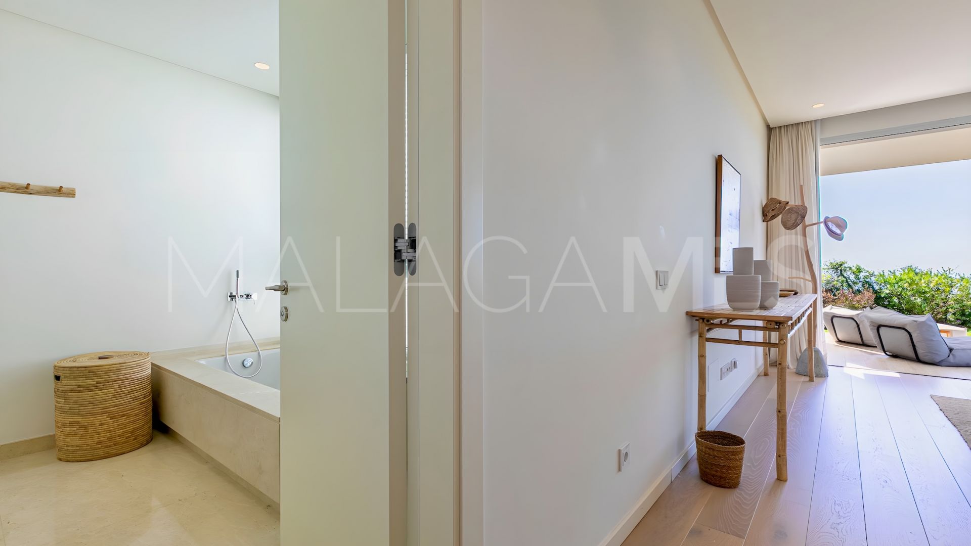 Ground floor duplex for sale in Marbella Club Hills