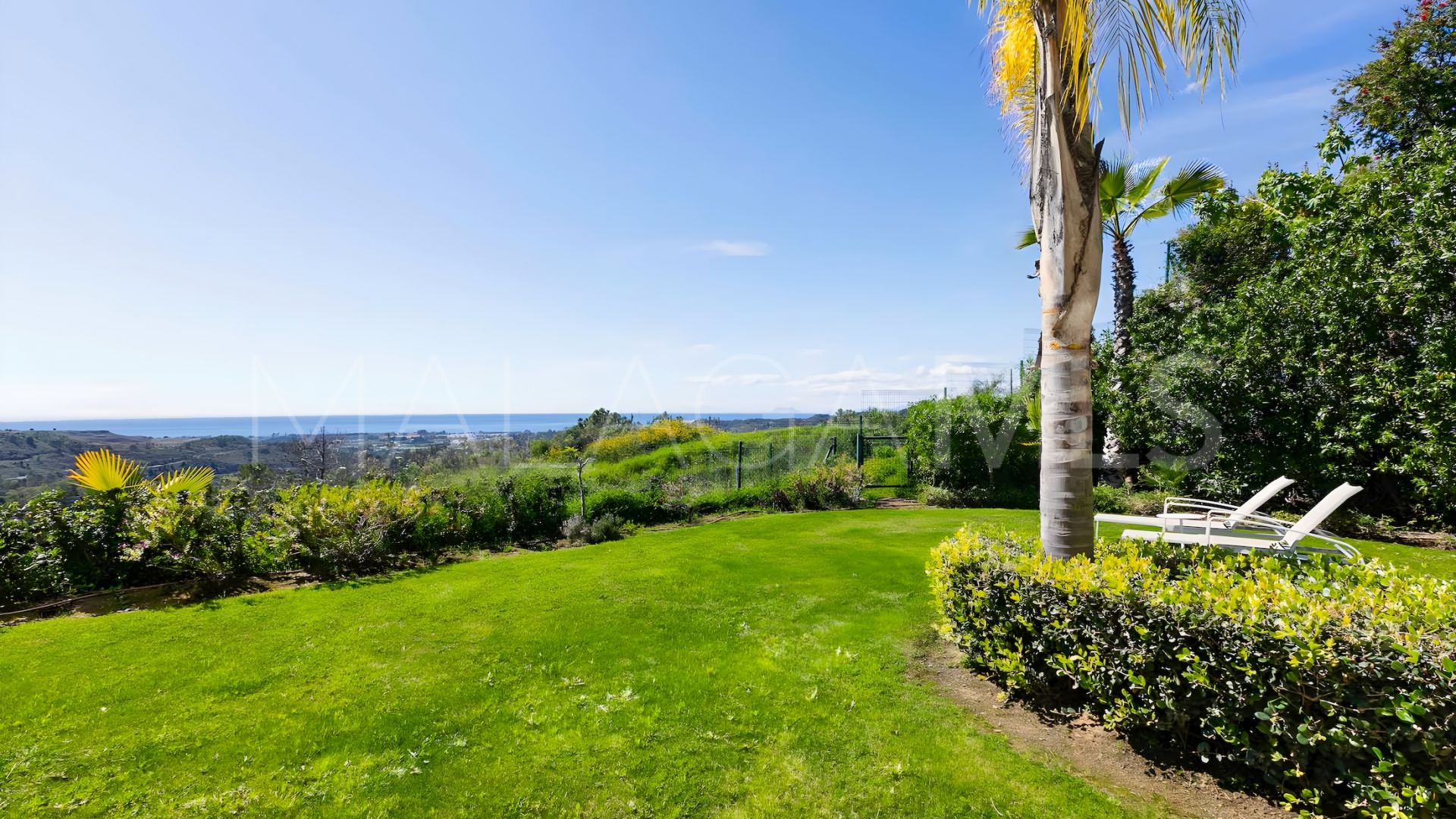 Ground floor duplex for sale in Marbella Club Hills