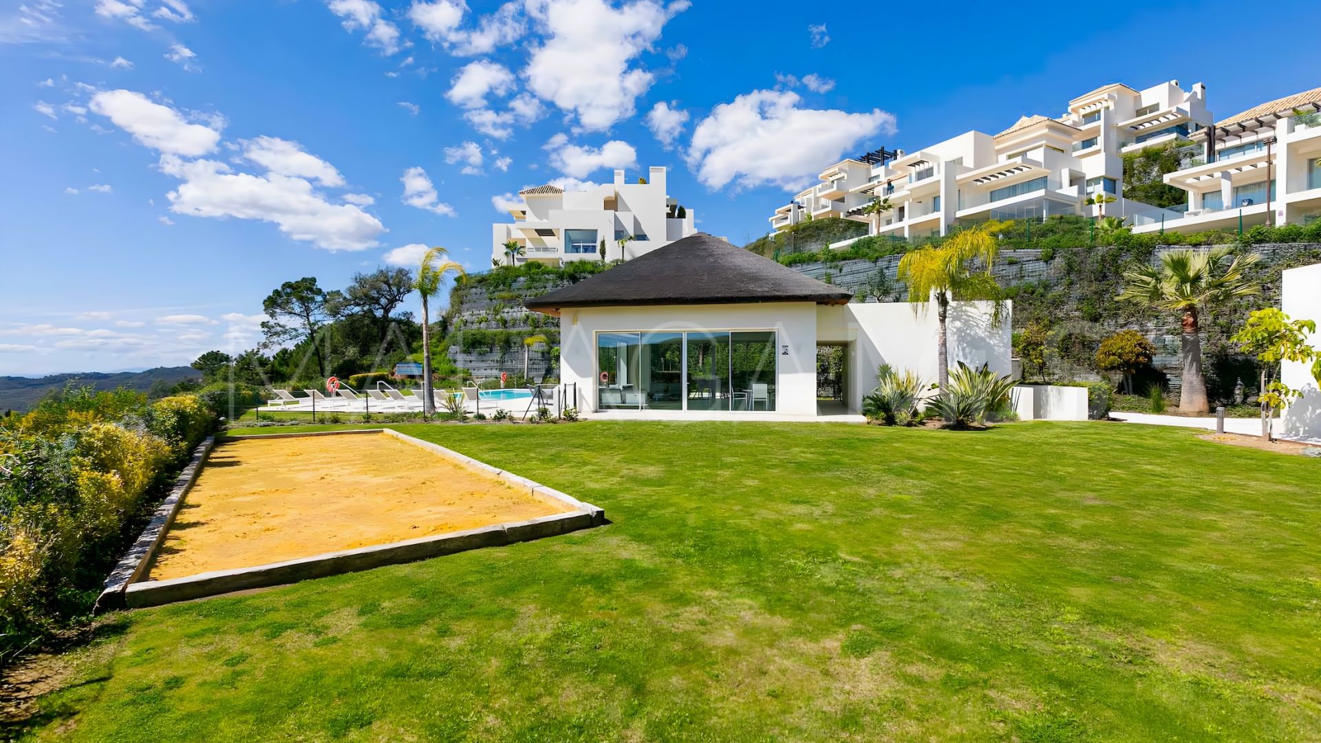 Ground floor duplex for sale in Marbella Club Hills