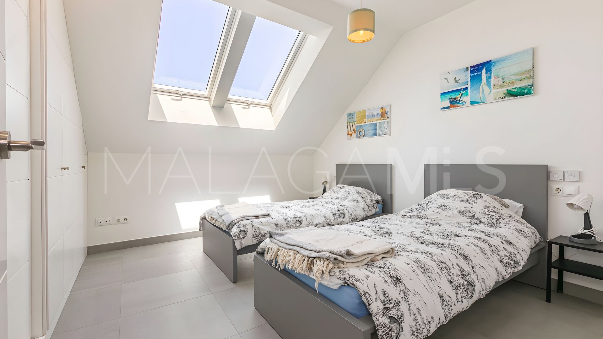 For sale penthouse with 2 bedrooms in La Duquesa