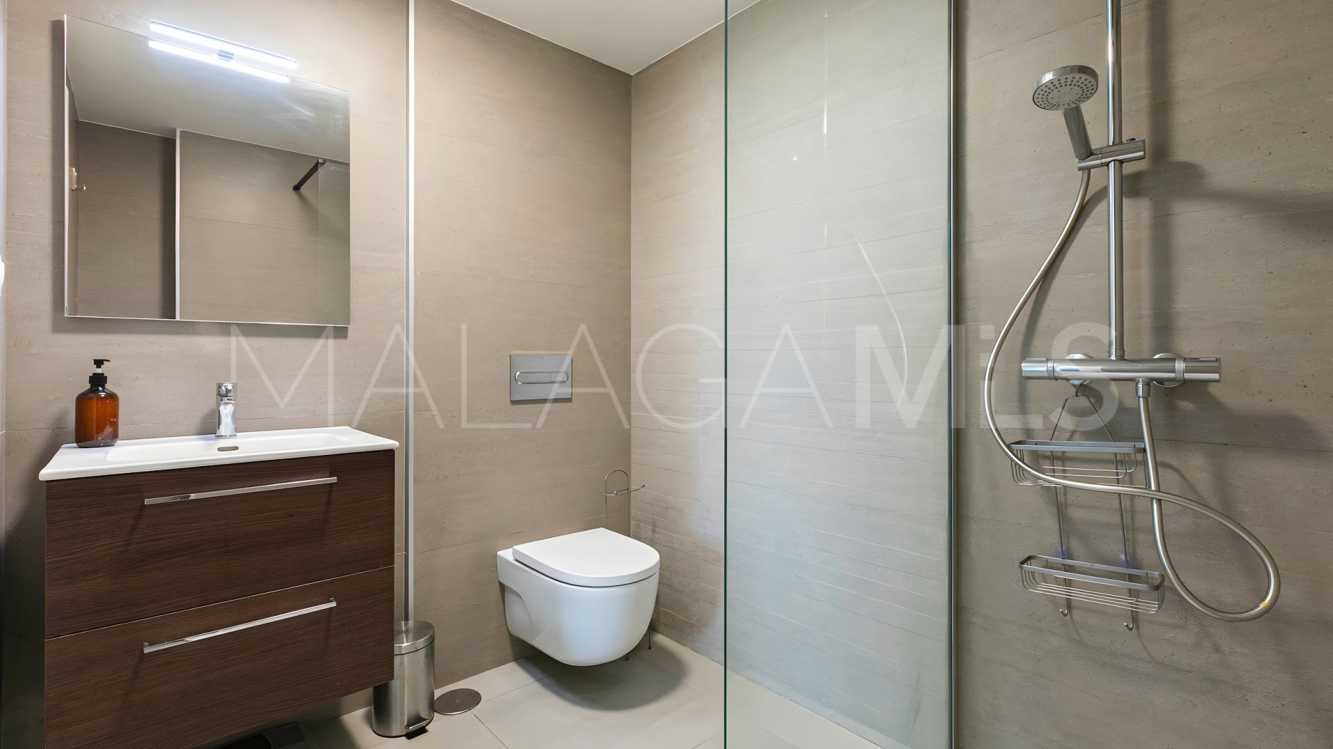 For sale penthouse with 2 bedrooms in La Duquesa