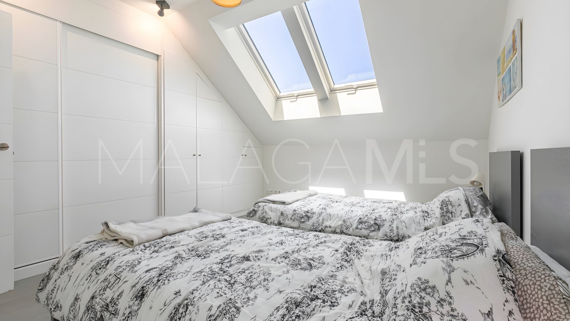 For sale penthouse with 2 bedrooms in La Duquesa
