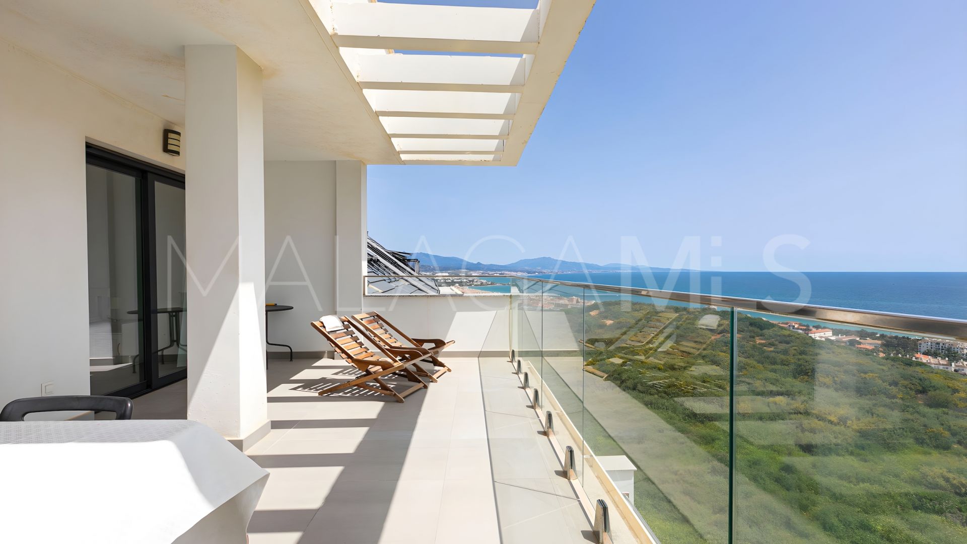 For sale penthouse with 2 bedrooms in La Duquesa