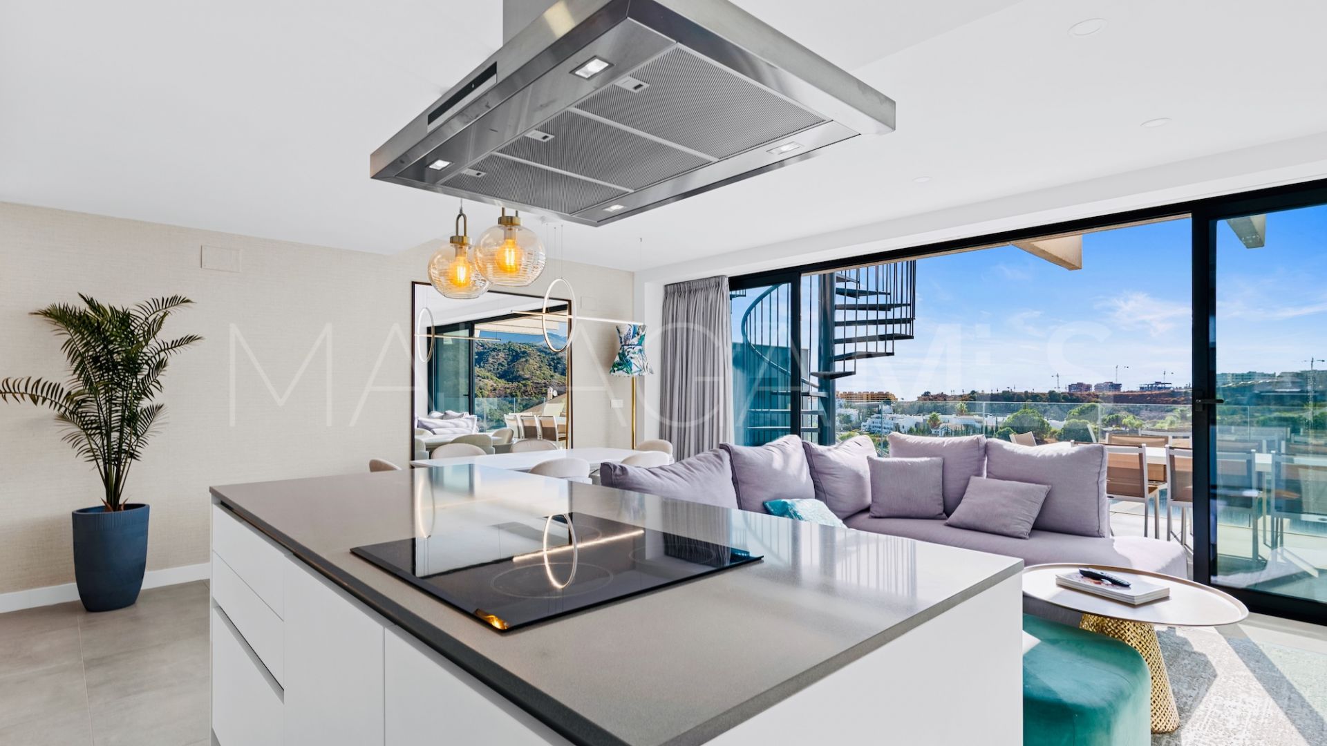 Takvåning for sale in Oasis325