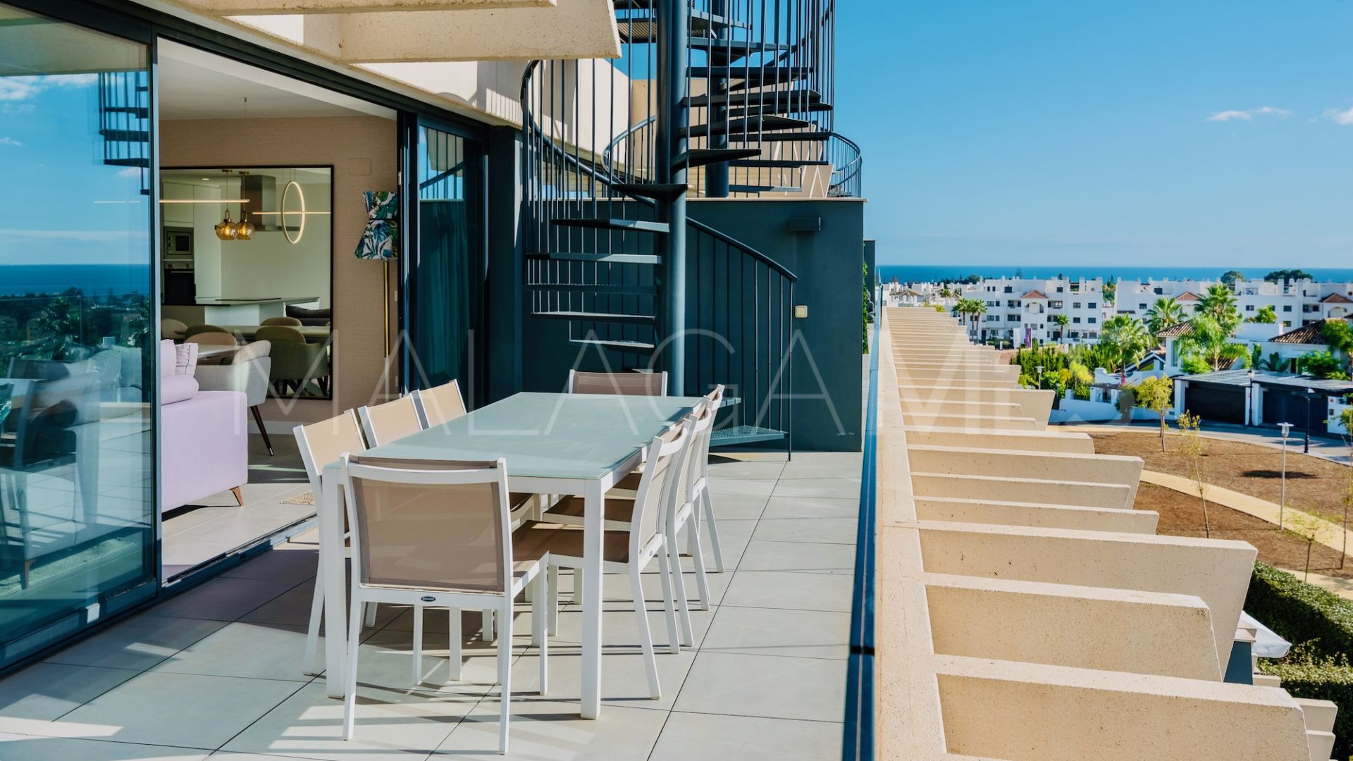 Takvåning for sale in Oasis325