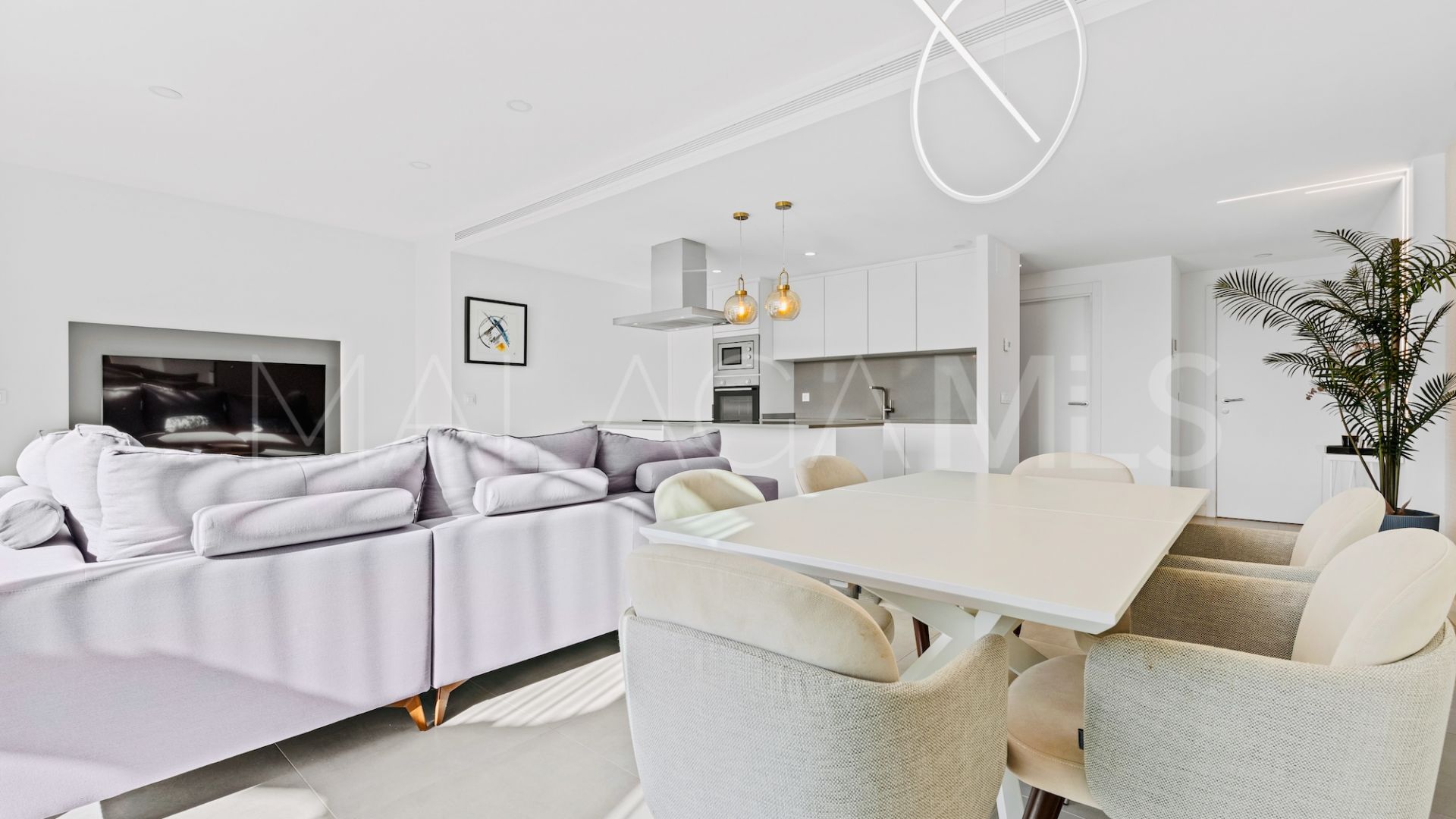 Takvåning for sale in Oasis325