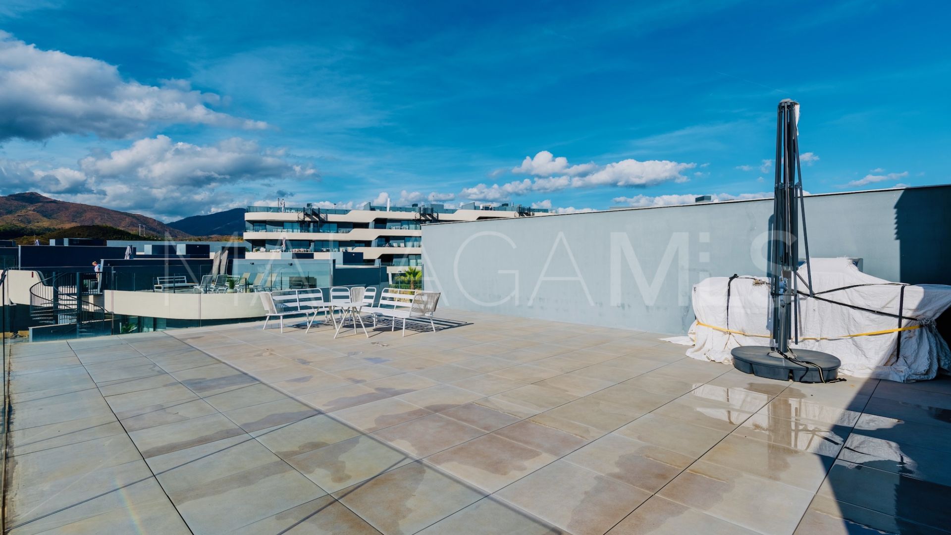 Takvåning for sale in Oasis325