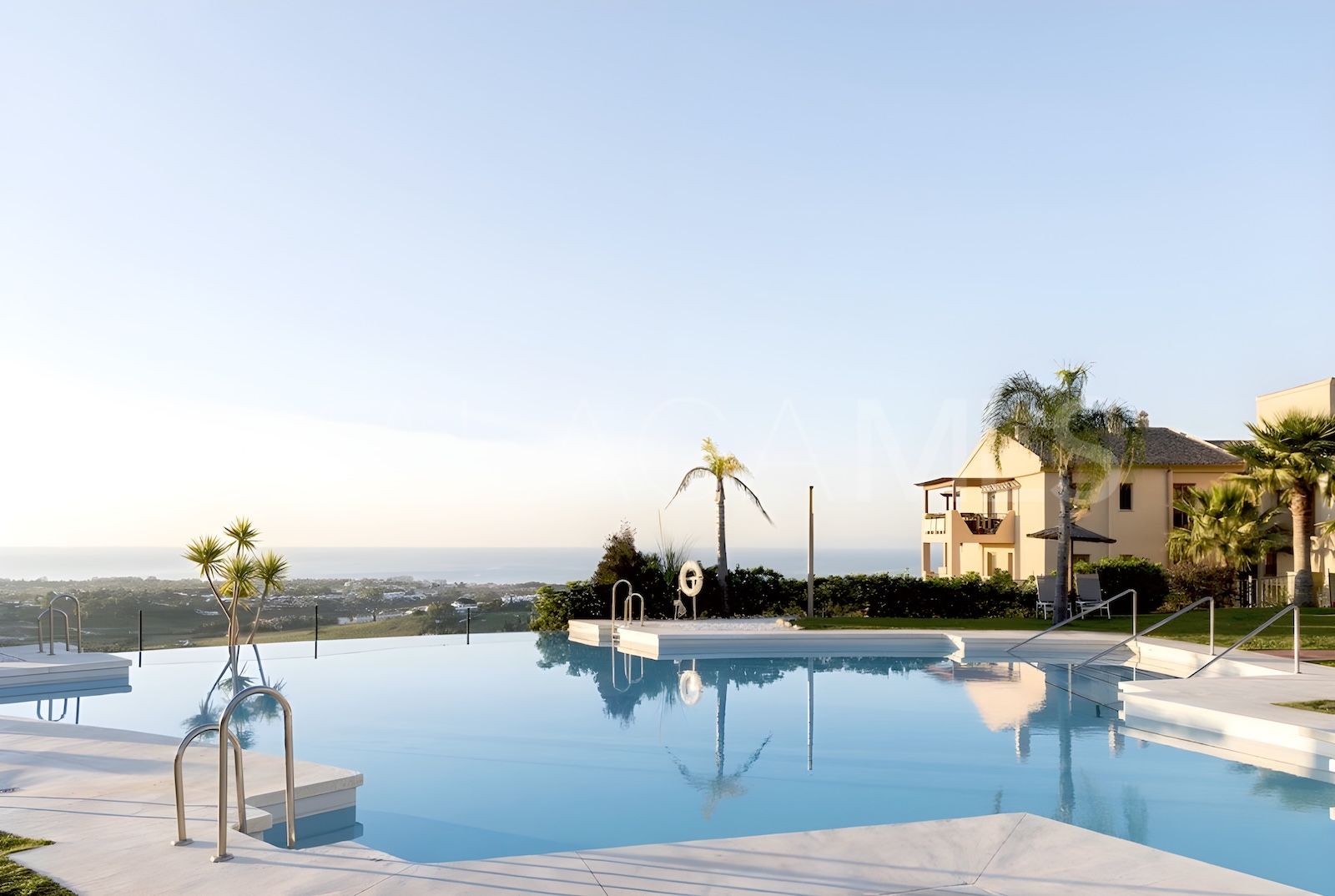For sale 2 bedrooms apartment in Hacienda del Señorio de Cifuentes