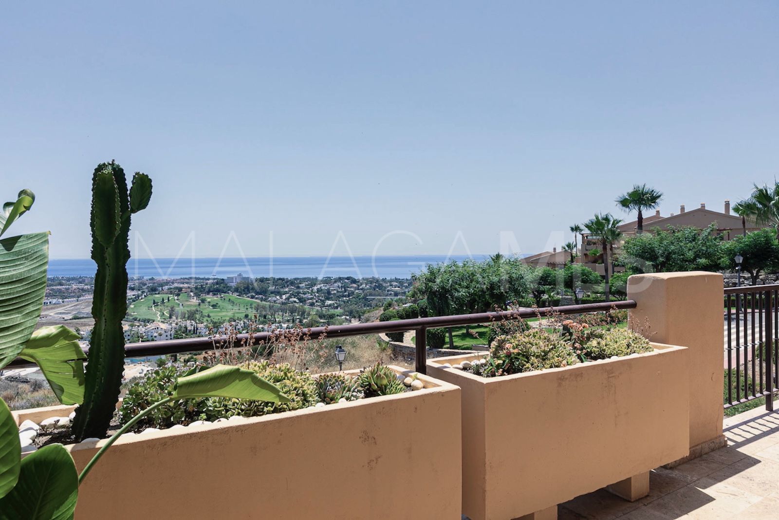 For sale 2 bedrooms apartment in Hacienda del Señorio de Cifuentes