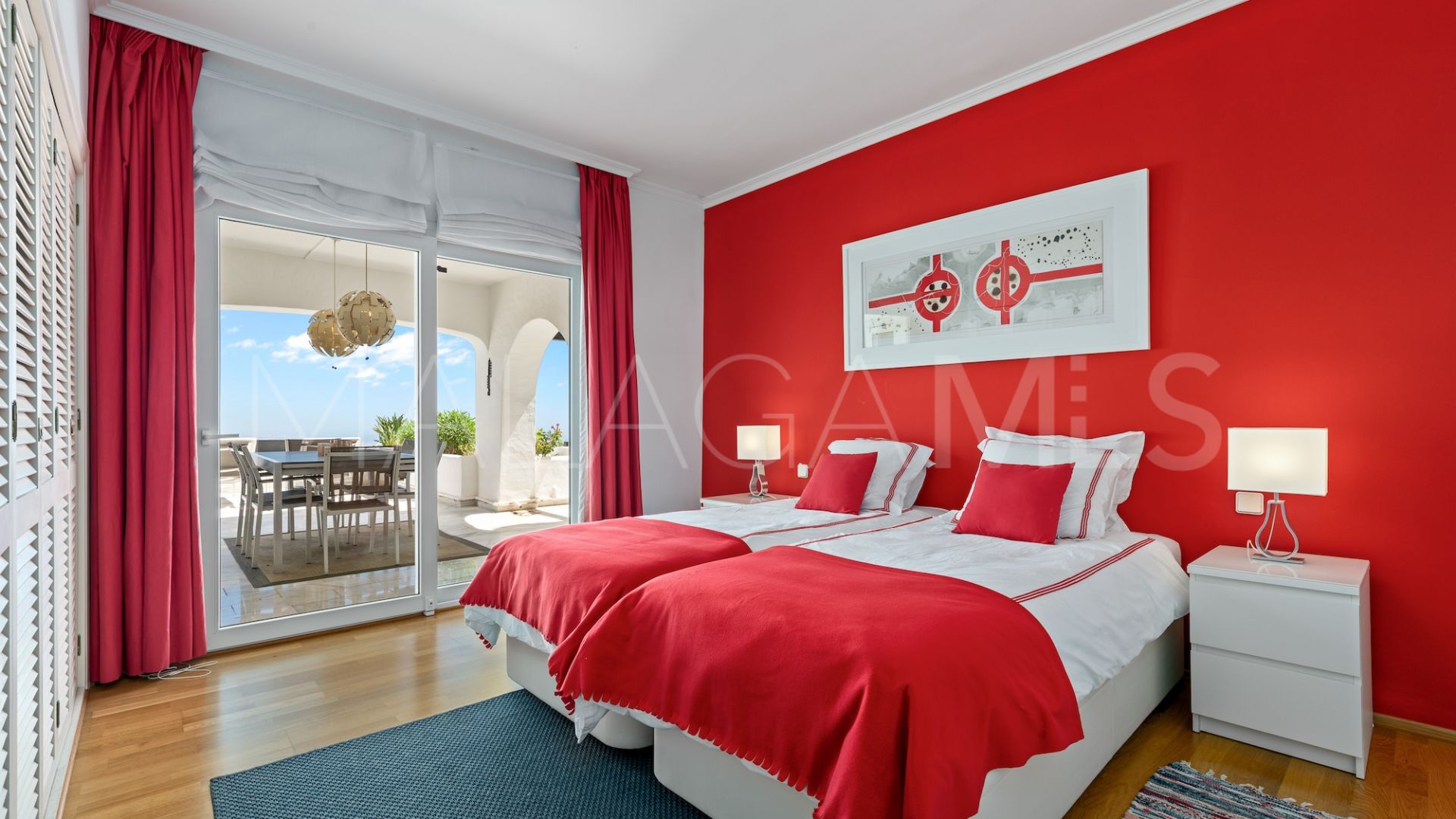 2 bedrooms La Mairena apartment for sale