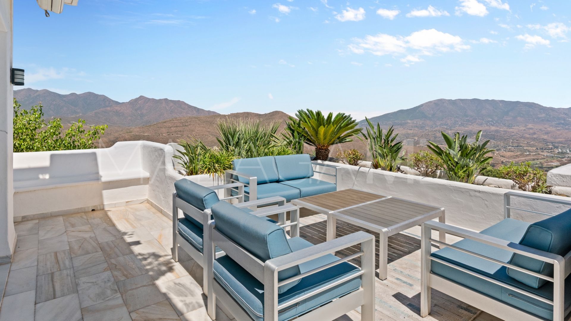 2 bedrooms La Mairena apartment for sale