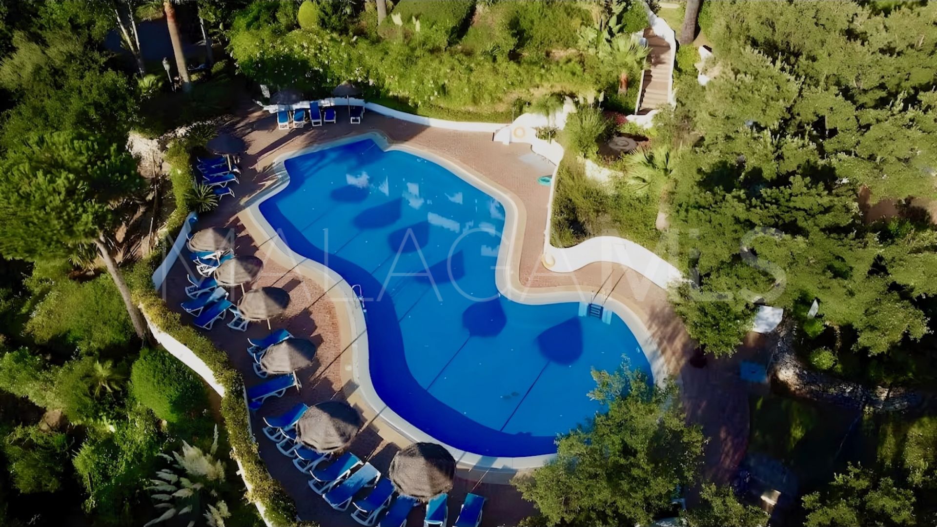 2 bedrooms La Mairena apartment for sale