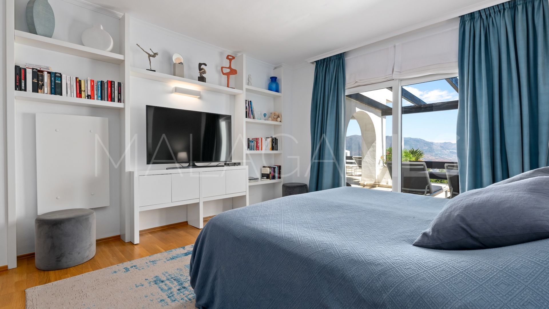2 bedrooms La Mairena apartment for sale