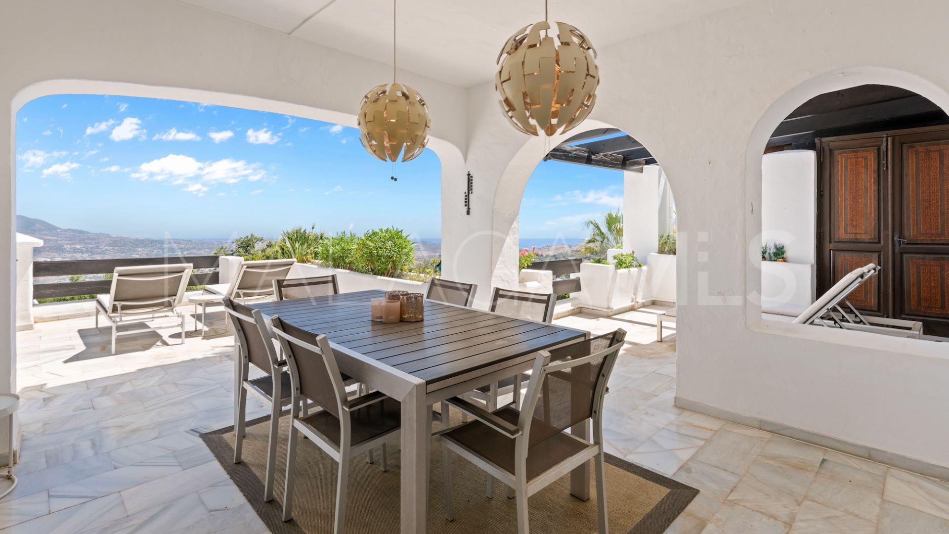 2 bedrooms La Mairena apartment for sale