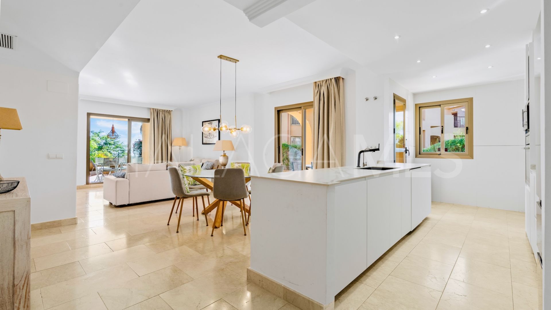 Apartamento planta baja for sale in Hacienda del Señorio de Cifuentes with 3 bedrooms