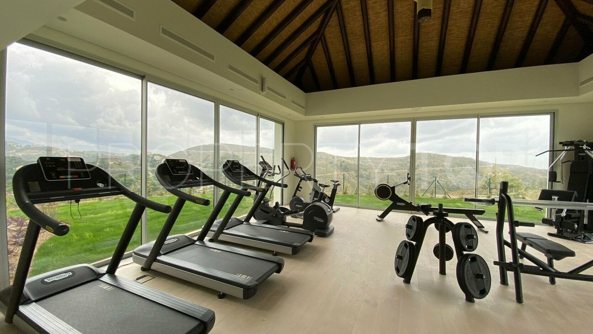 For sale penthouse in Marbella Club Golf Resort