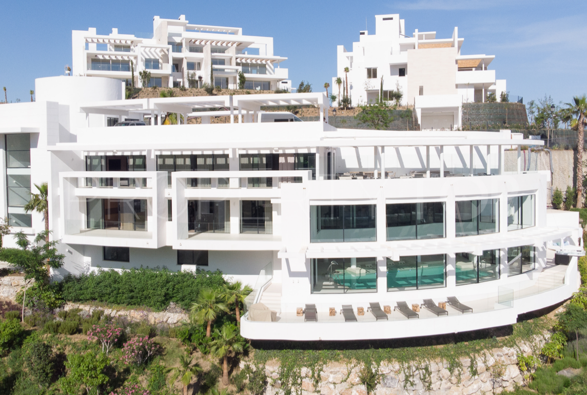 For sale penthouse with 3 bedrooms in Marbella City