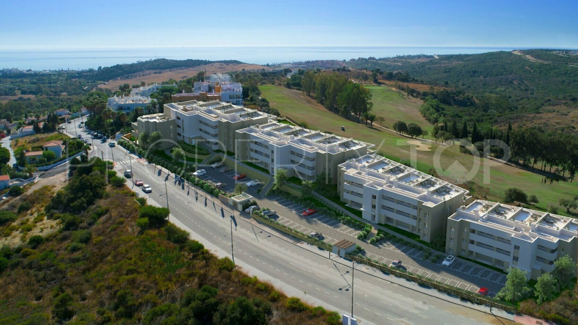 Se vende apartamento planta baja en Estepona Golf con 3 dormitorios