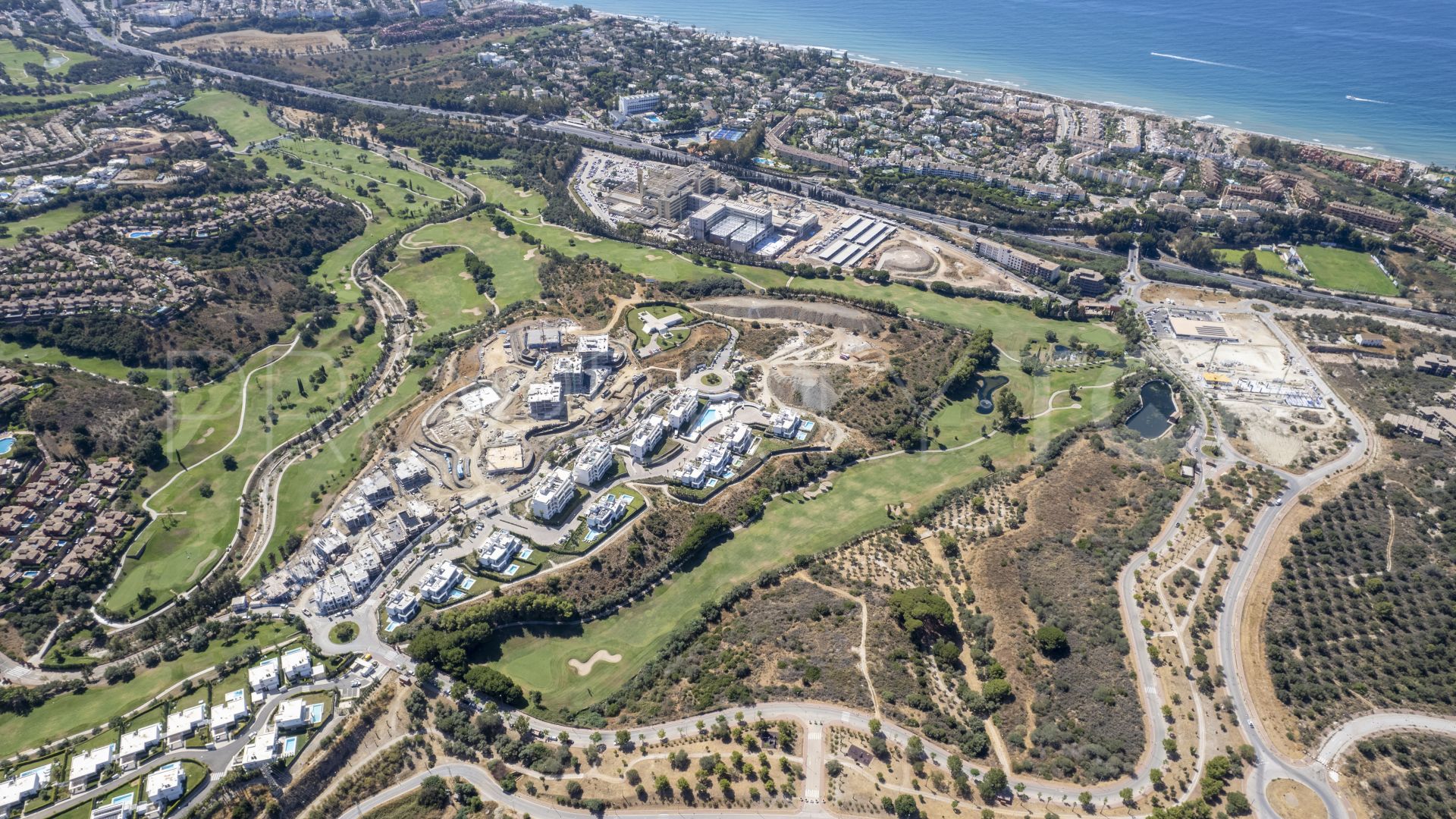 4 bedrooms penthouse in Los Monteros for sale