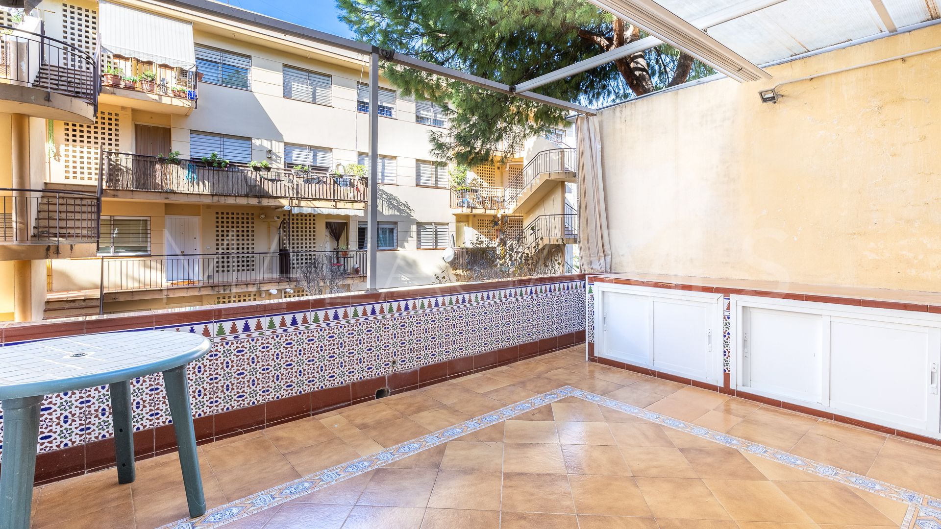 Ground floor apartment for sale in Marbella