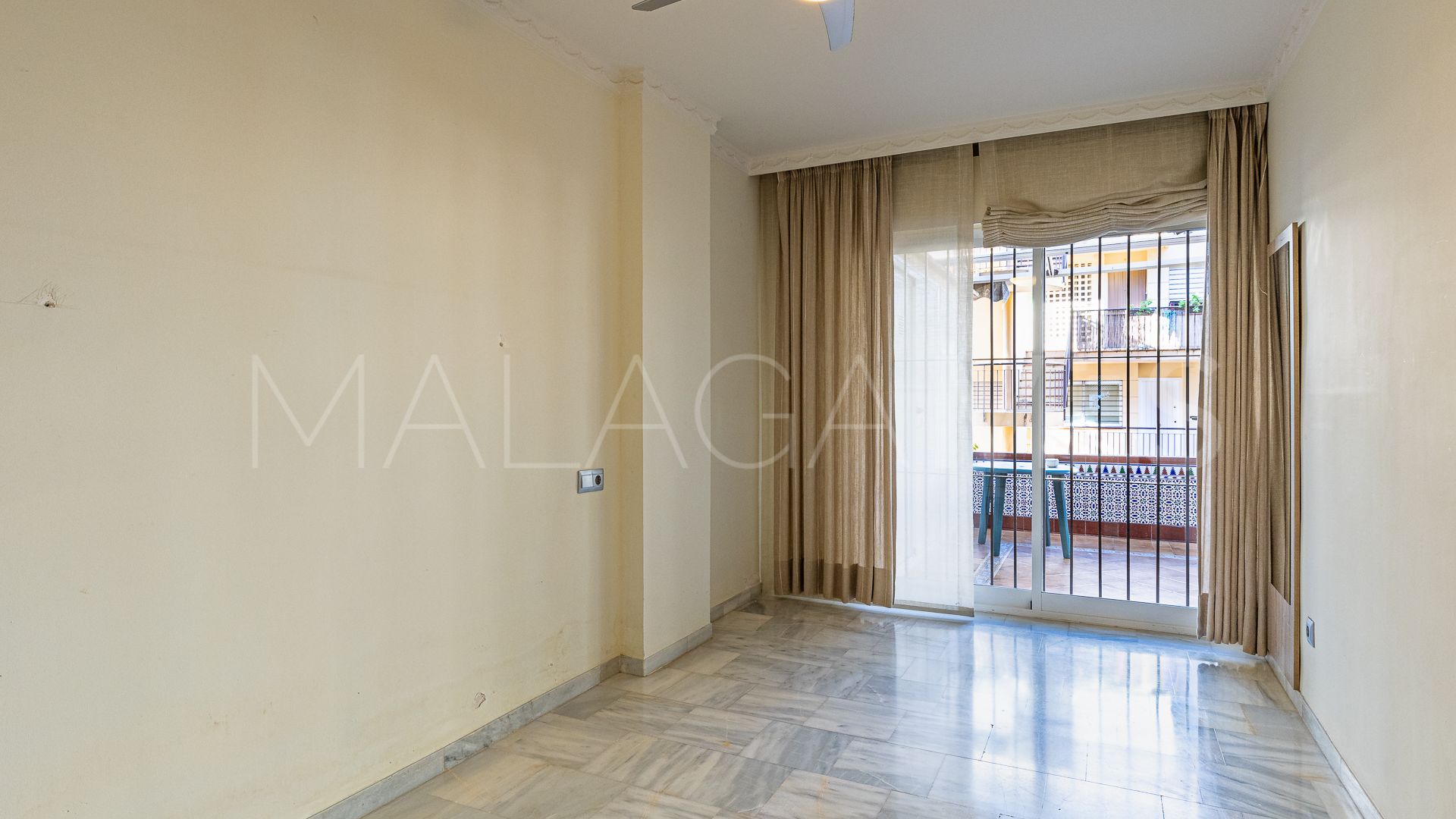 Ground floor apartment for sale in Marbella