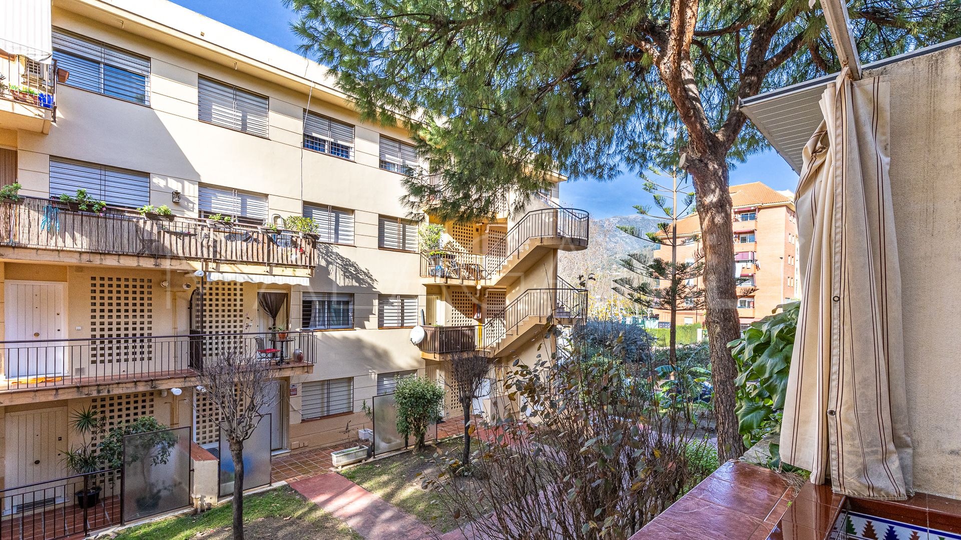 Ground floor apartment for sale in Marbella