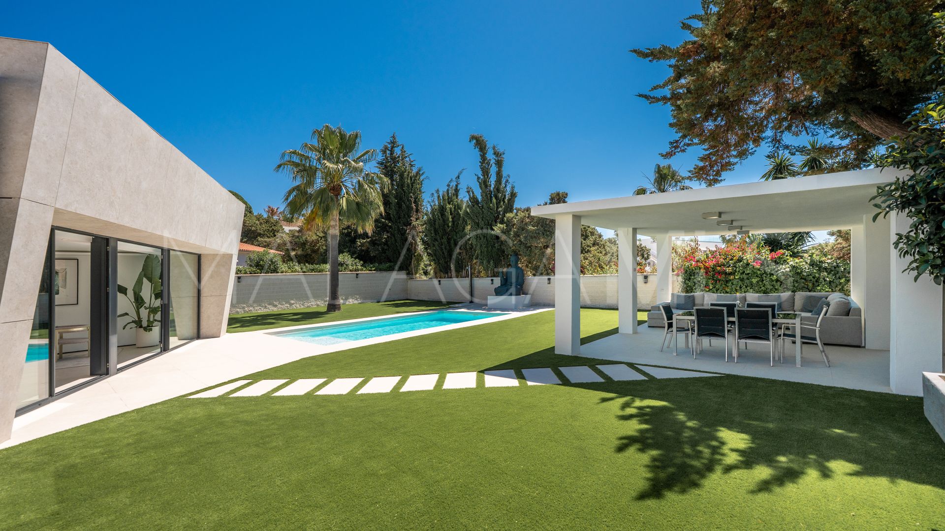 Villa with 4 bedrooms for sale in Marbesa