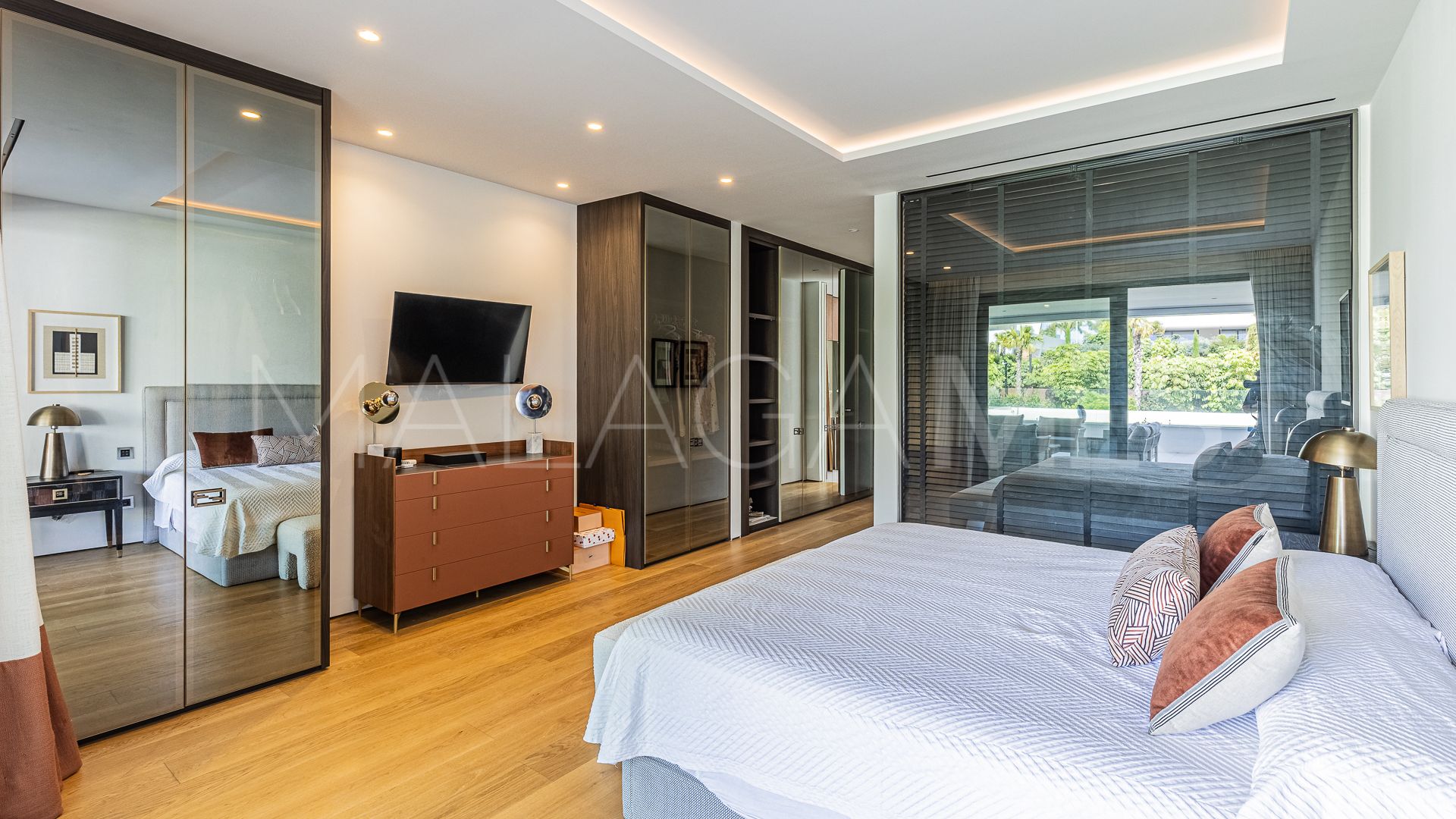 Buy atico duplex in Epic Marbella with 5 bedrooms