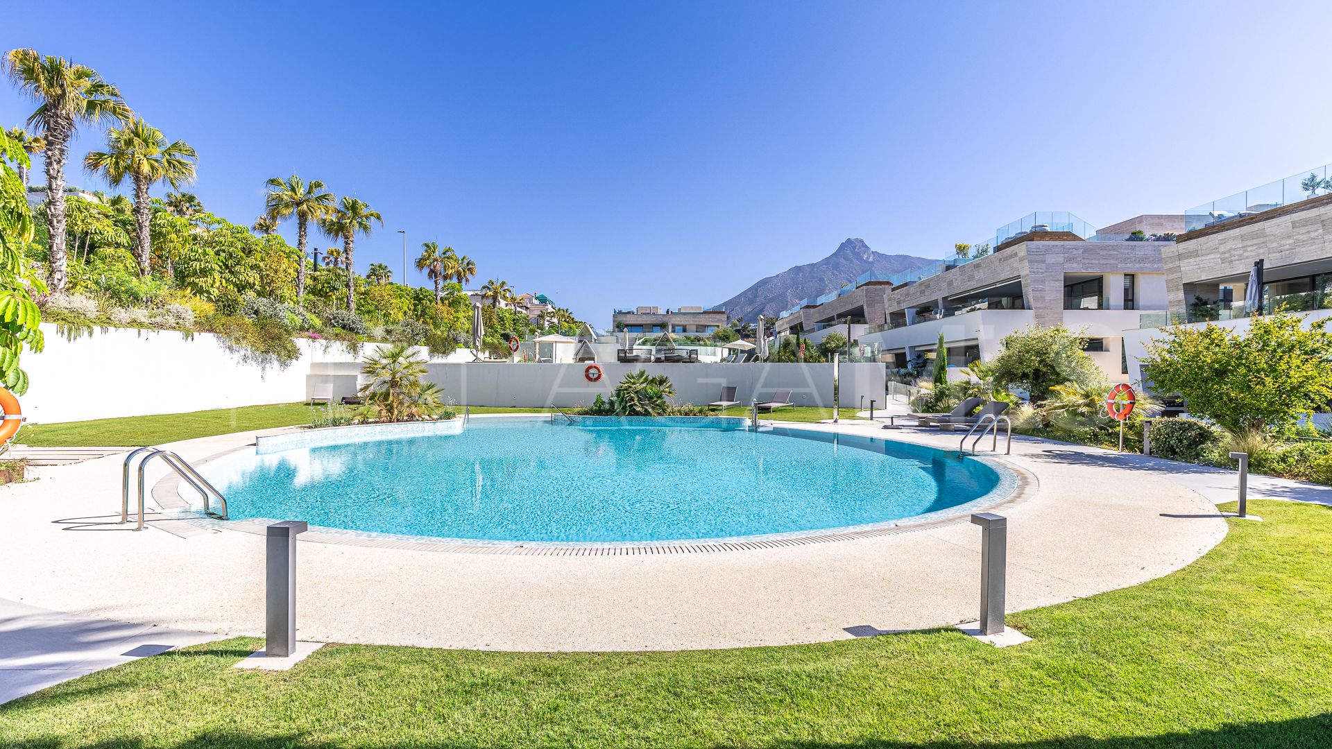 Duplex penthouse for sale in Epic Marbella