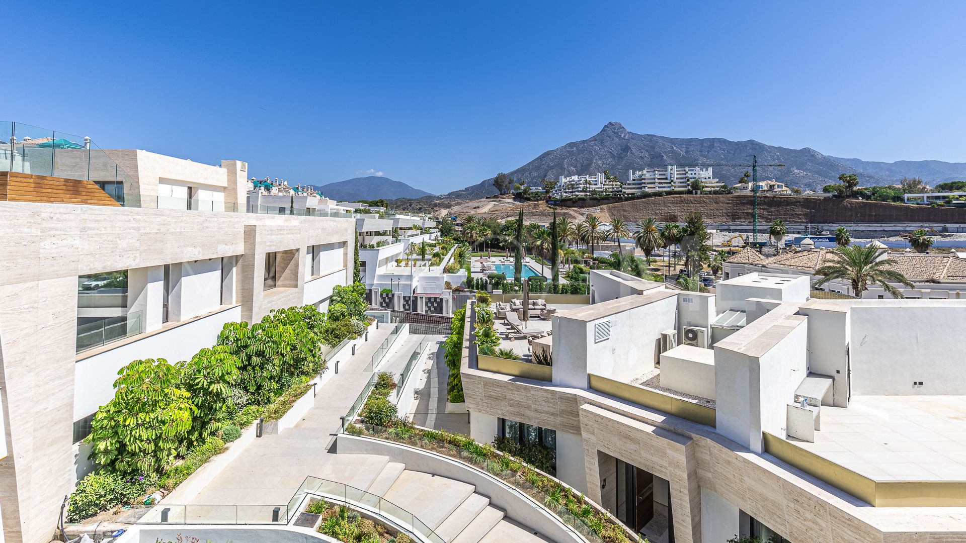 Duplex penthouse for sale in Epic Marbella