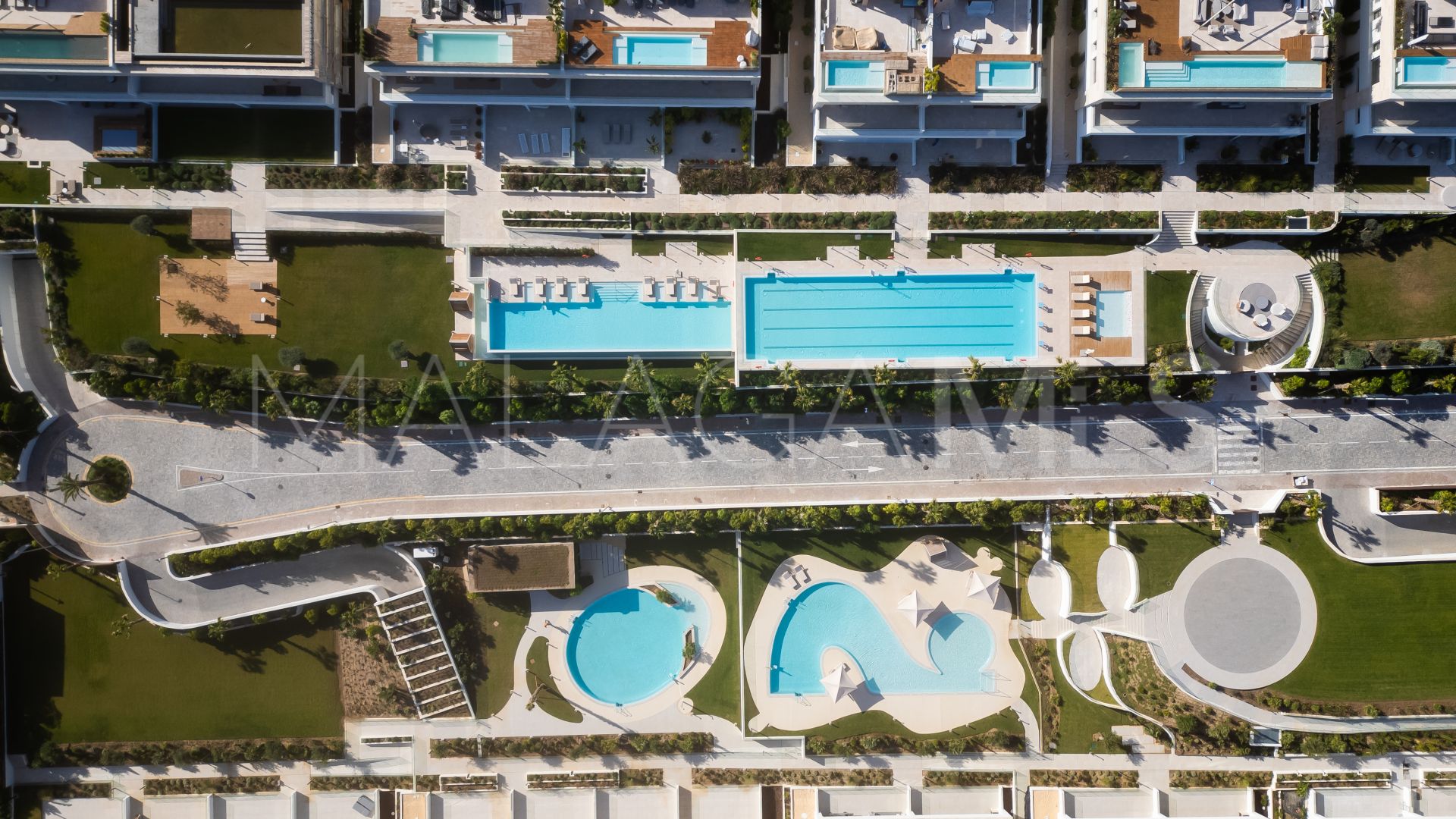 Duplex penthouse for sale in Epic Marbella