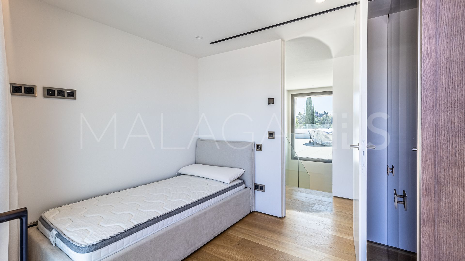 Buy atico duplex in Epic Marbella with 5 bedrooms