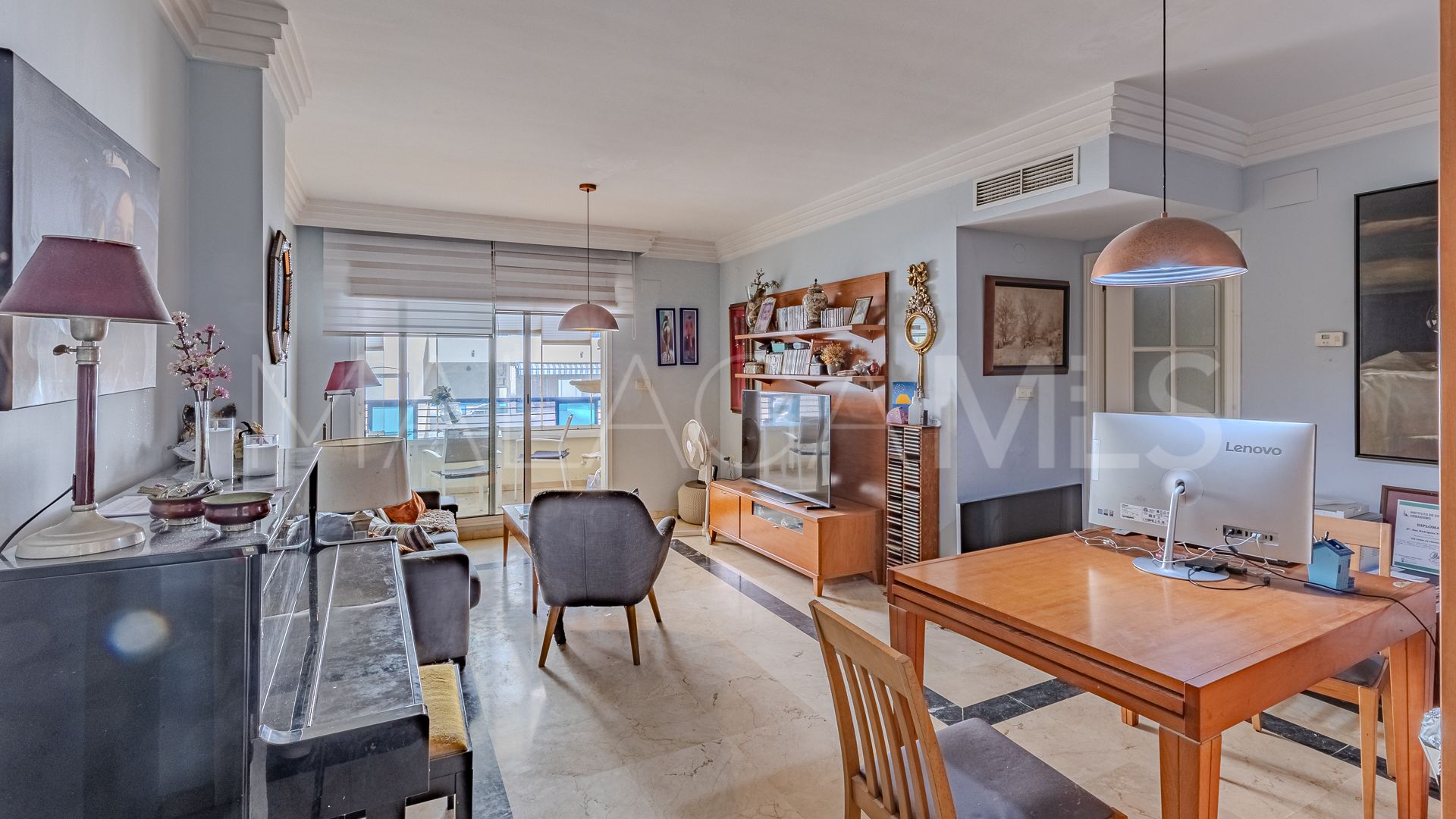 Lägenhet for sale in Playa Bajadilla - Puertos