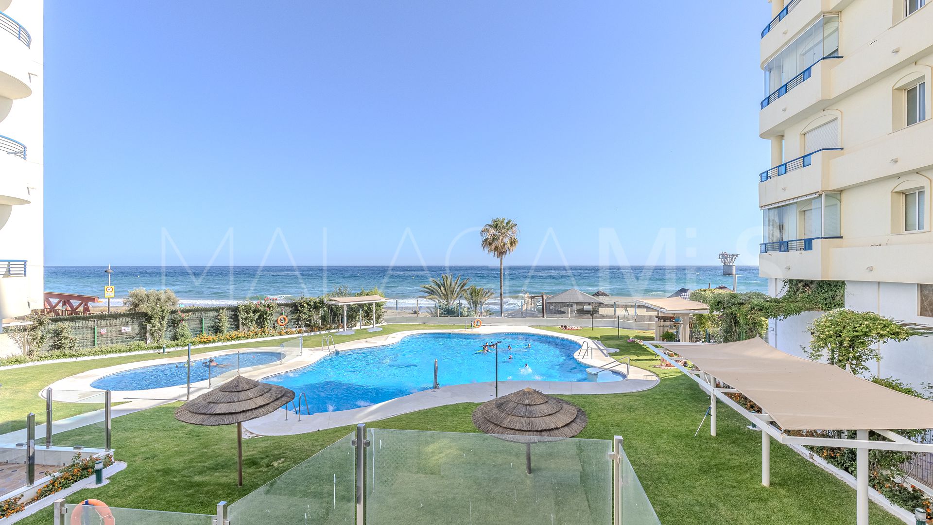 Lägenhet for sale in Playa Bajadilla - Puertos