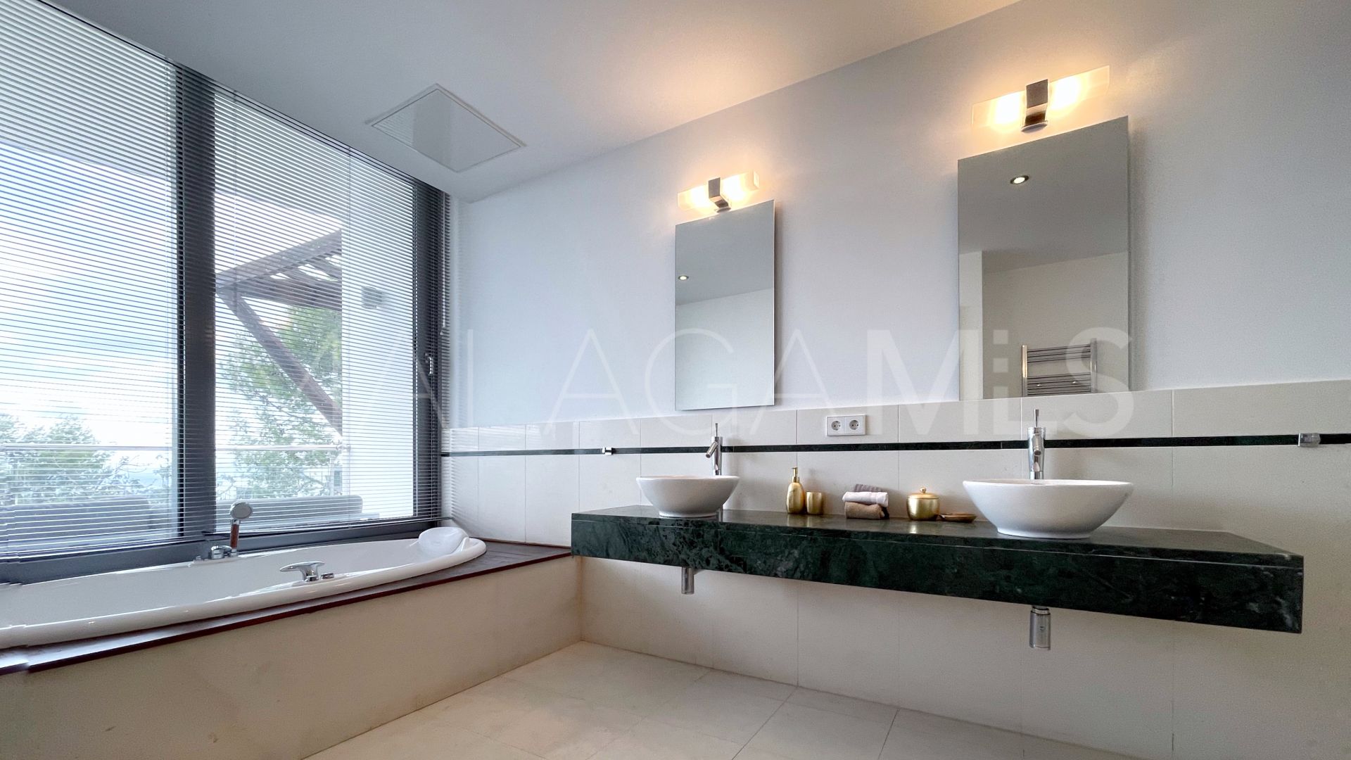 Maison jumelée for sale in Meisho Hills