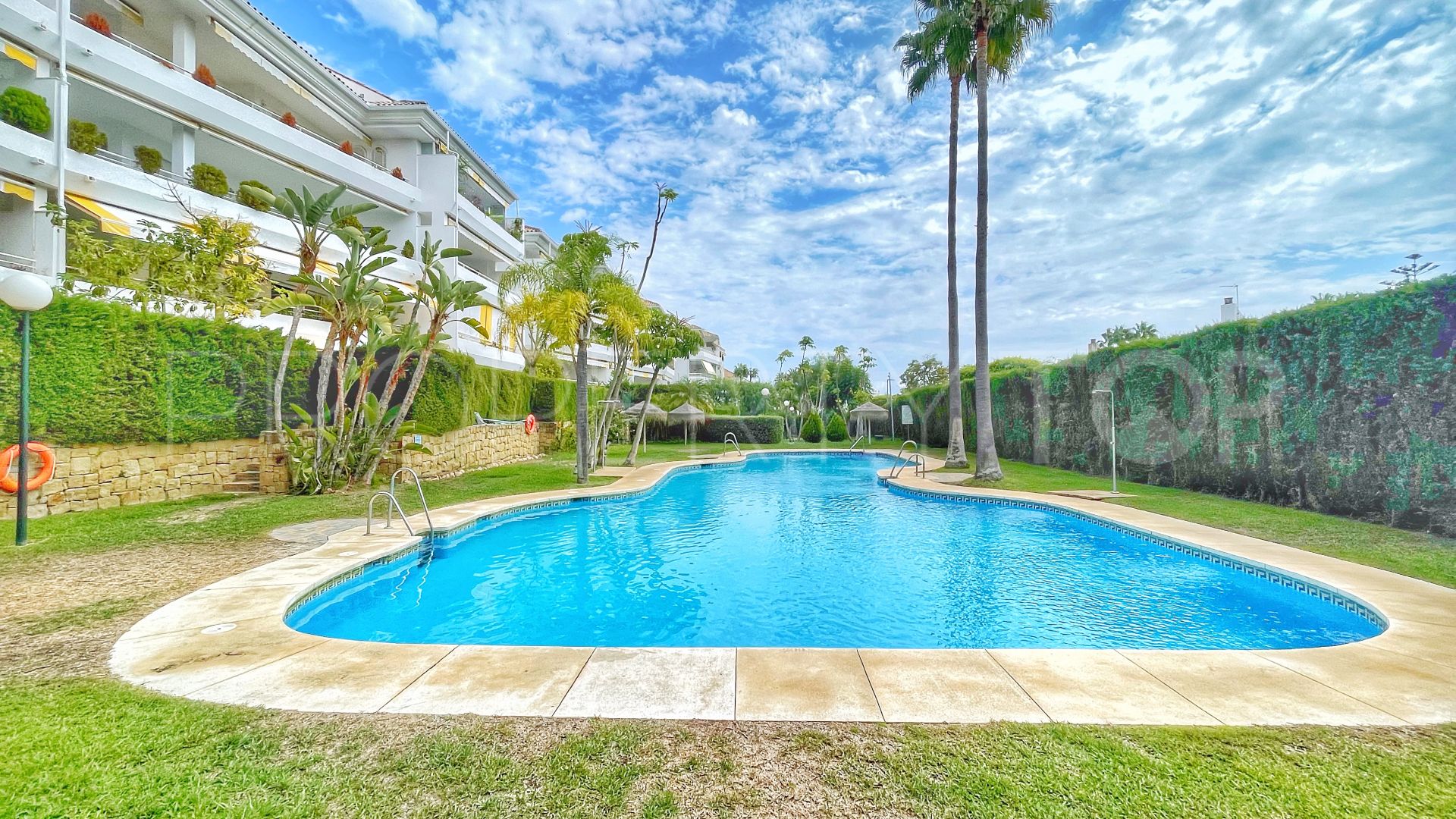 Apartamento a la venta en Guadalmina Baja