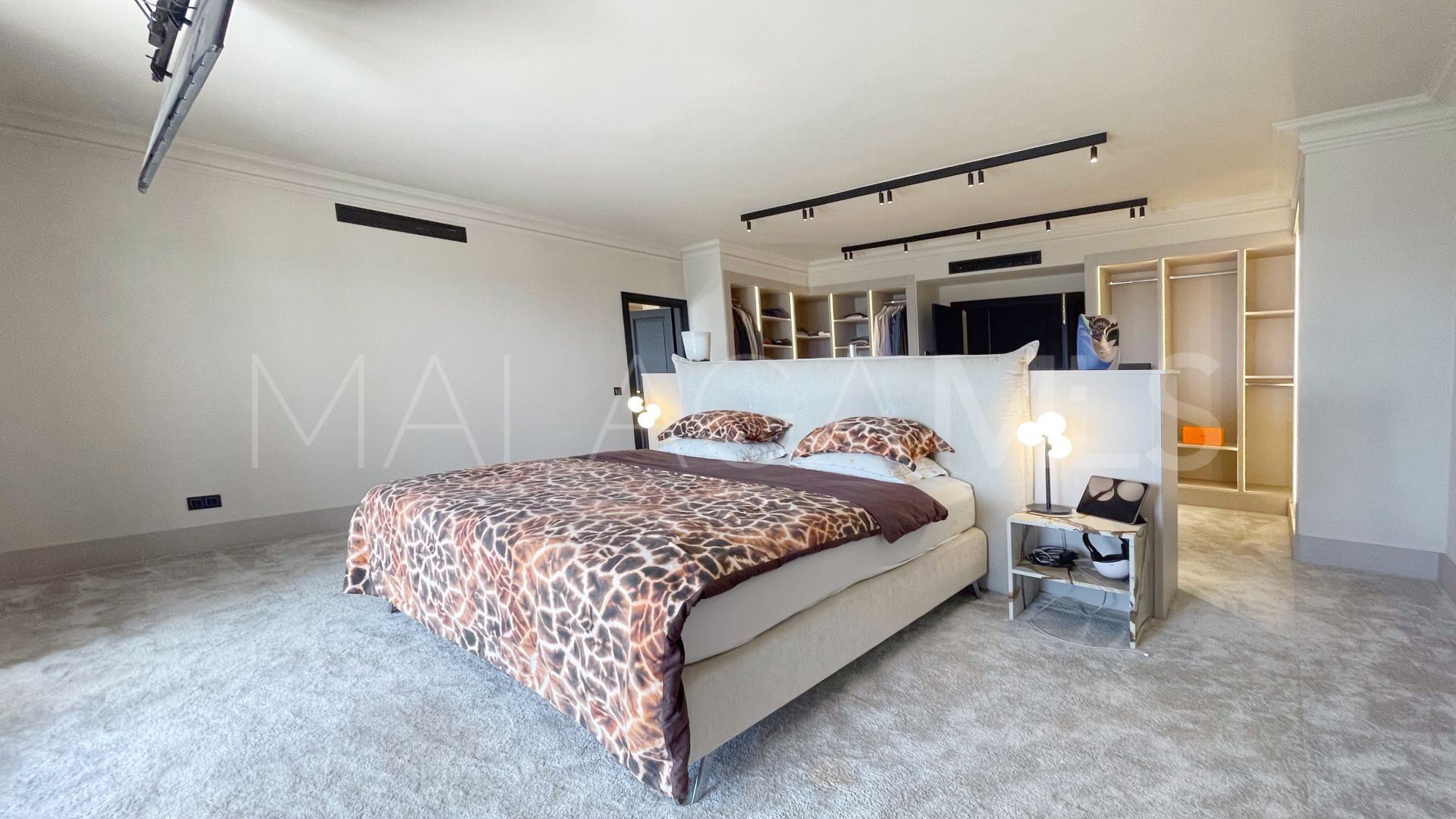 Duplex penthouse for sale in Monte Paraiso Country Club