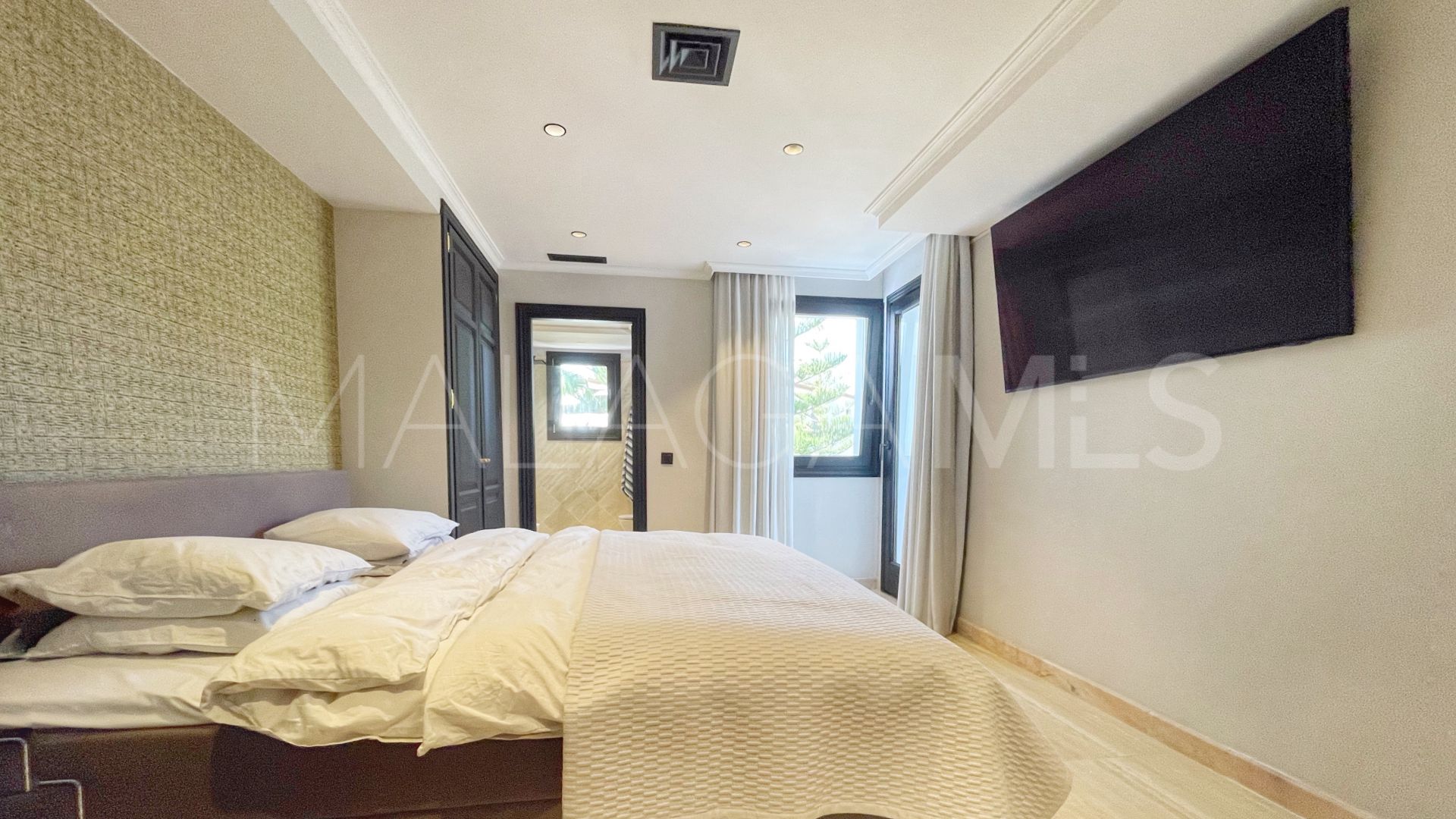 Duplex penthouse for sale in Monte Paraiso Country Club